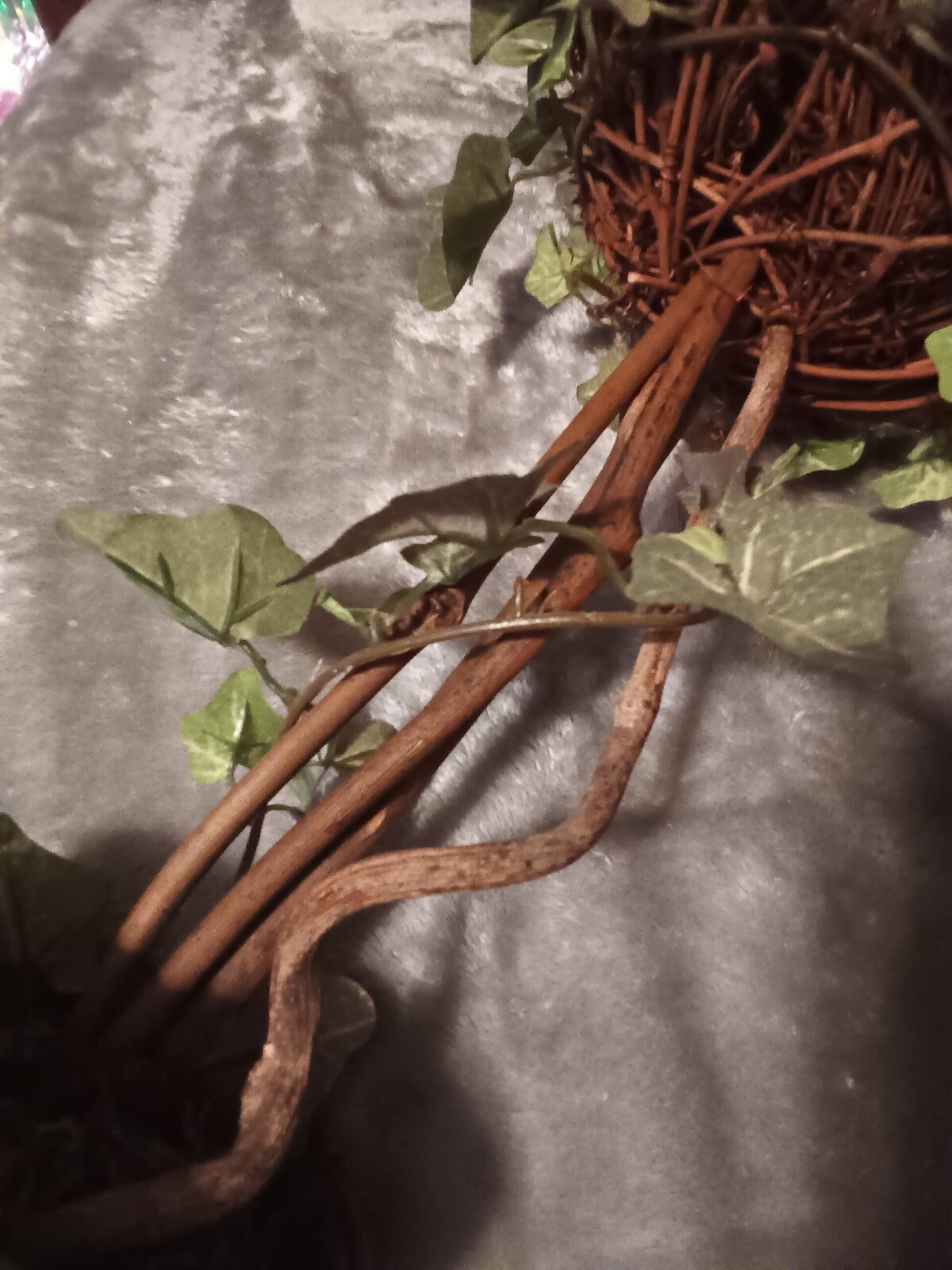 Ivy topiary ball tree in green pot,artificial.