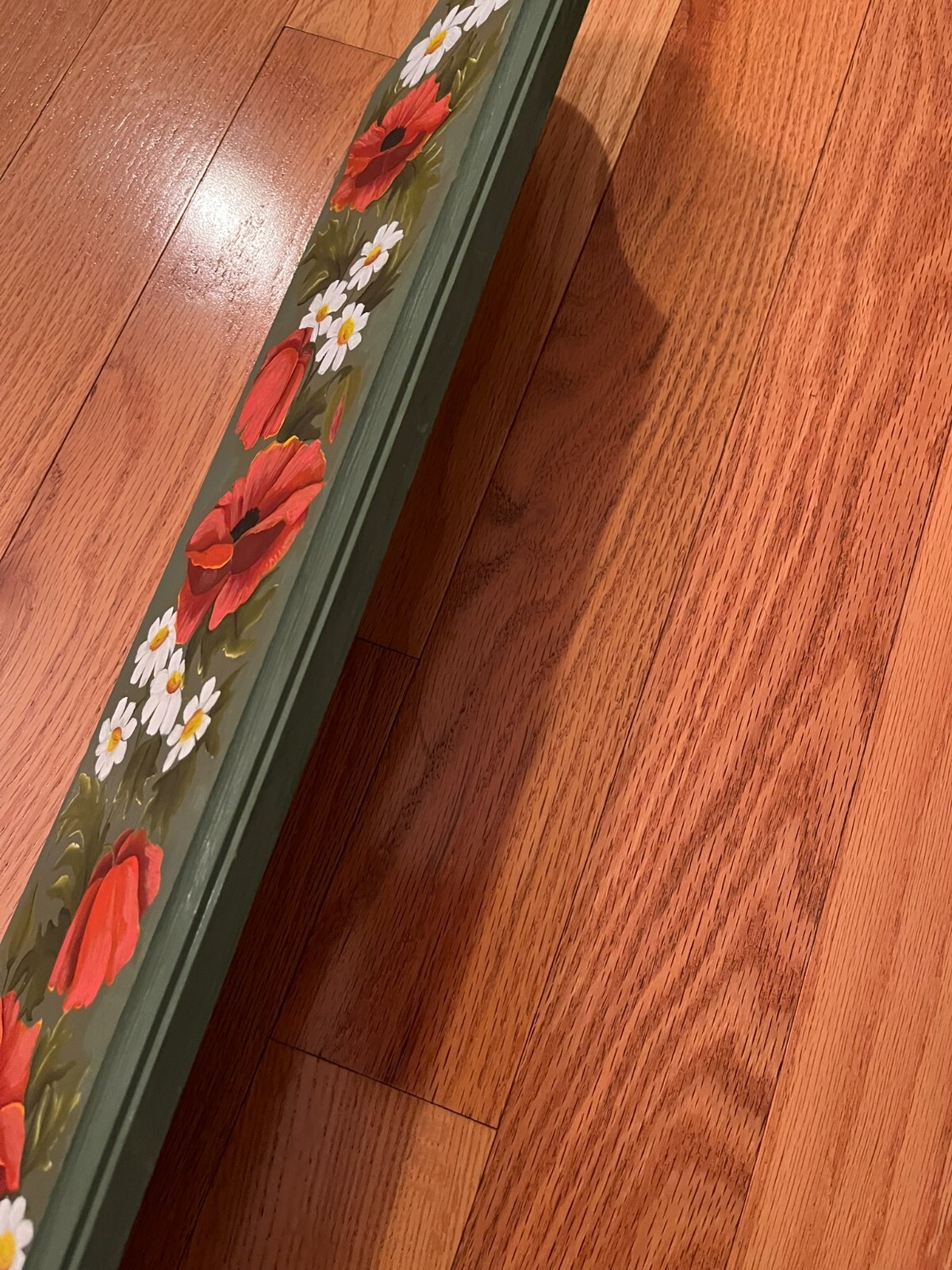 Cutting board shaped Wall decoration Green with red poppy seed flowers 5 x 24.5