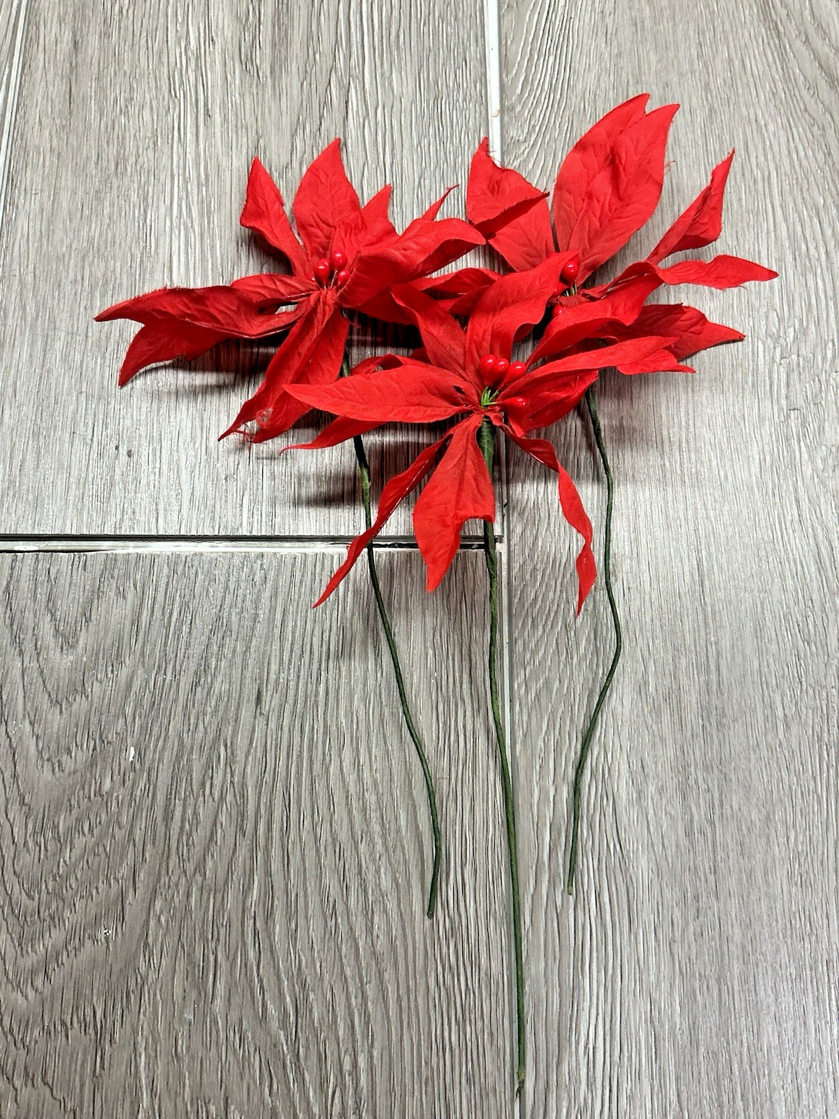 Vintage Artificial Red Silk Poinsettias Bendable Stems 9 Pieces 12″ & 3 Pics