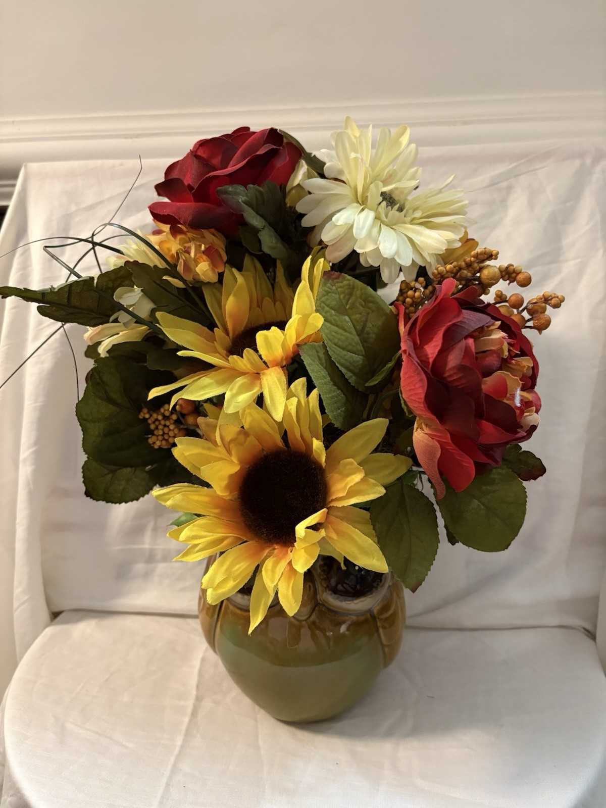 New Ceramic Owl Floral Arrangement 14 X 12” Weighs 2 Lbs SKU WQ6