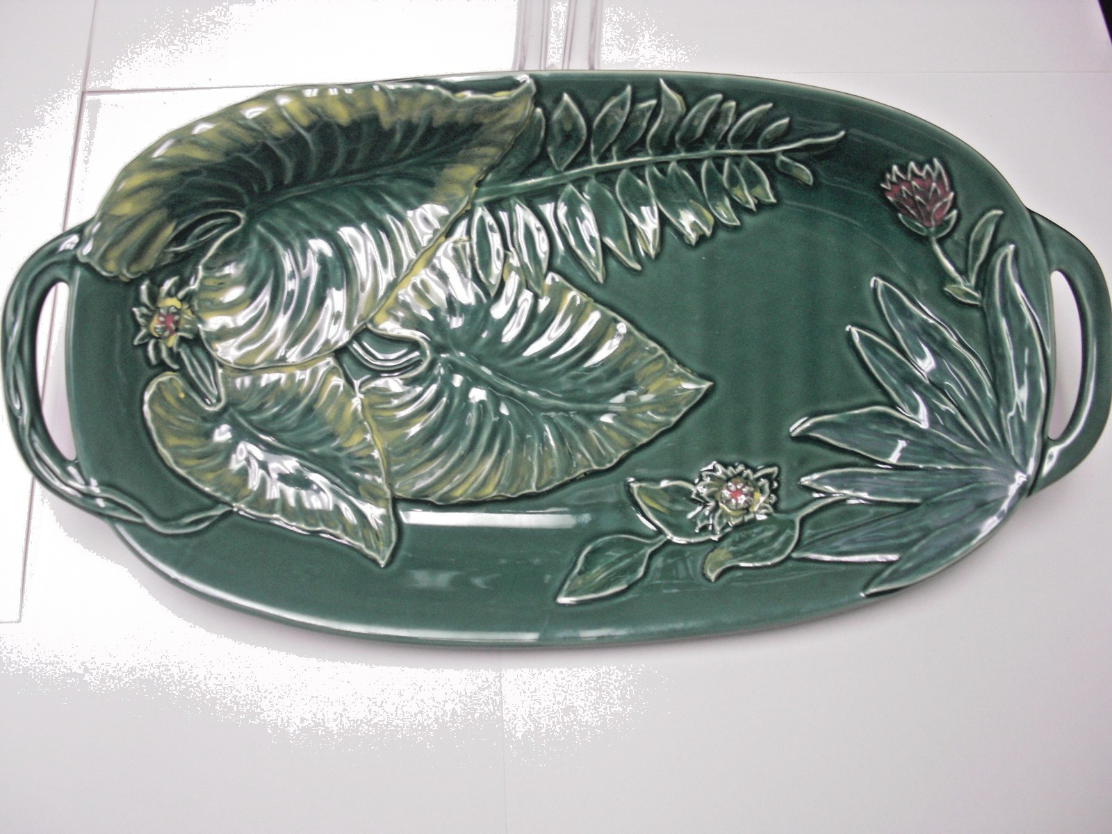 Opalhouse Majolica Green Leaf Floral Decorative Tray – NEW! MAKE OFFER!