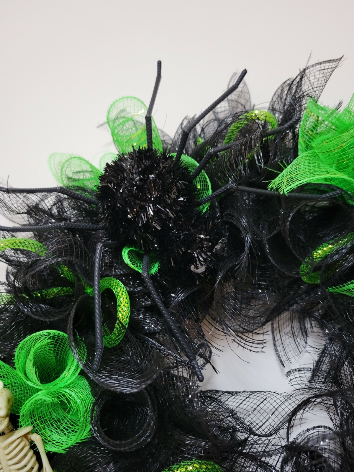 Halloween Deco Mesh Front Door Wreath Wall Decoration 18″ black green skeleton
