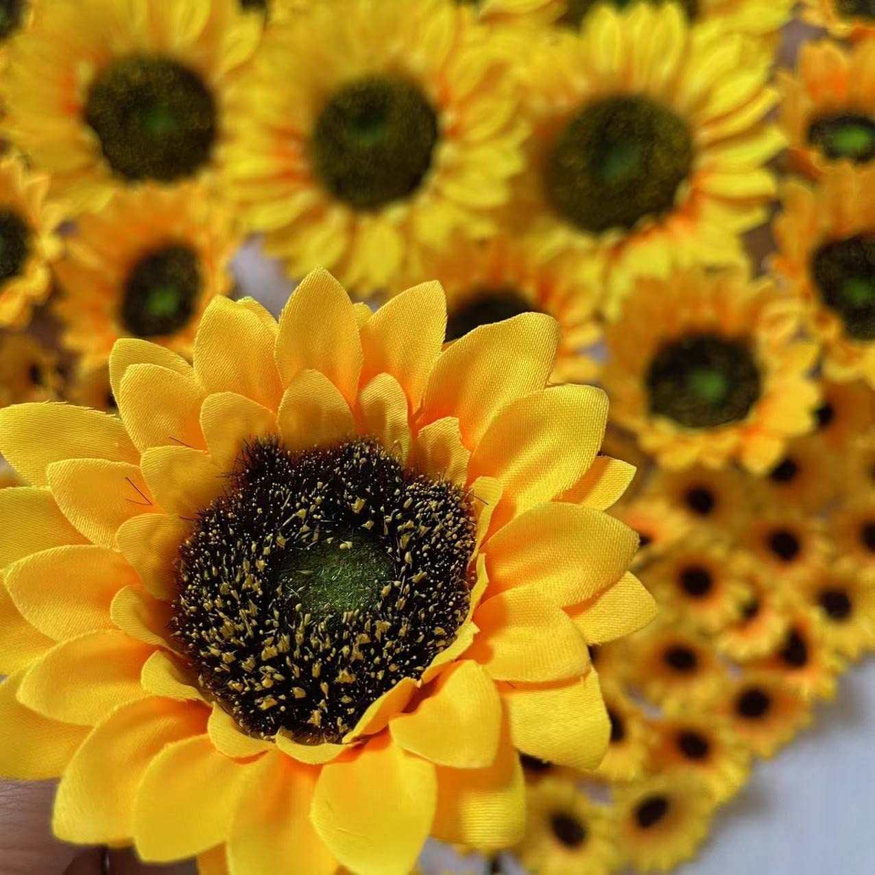 122 PCS Artificial Sunflower Heads Yellow Faux Flower 5.1/3.5/1.5 Inch Decor