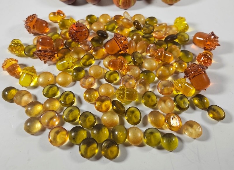 Artificial Gourds, Pumpkins, Seed Ball, Plastic Acorns & Glass Marble Fillers