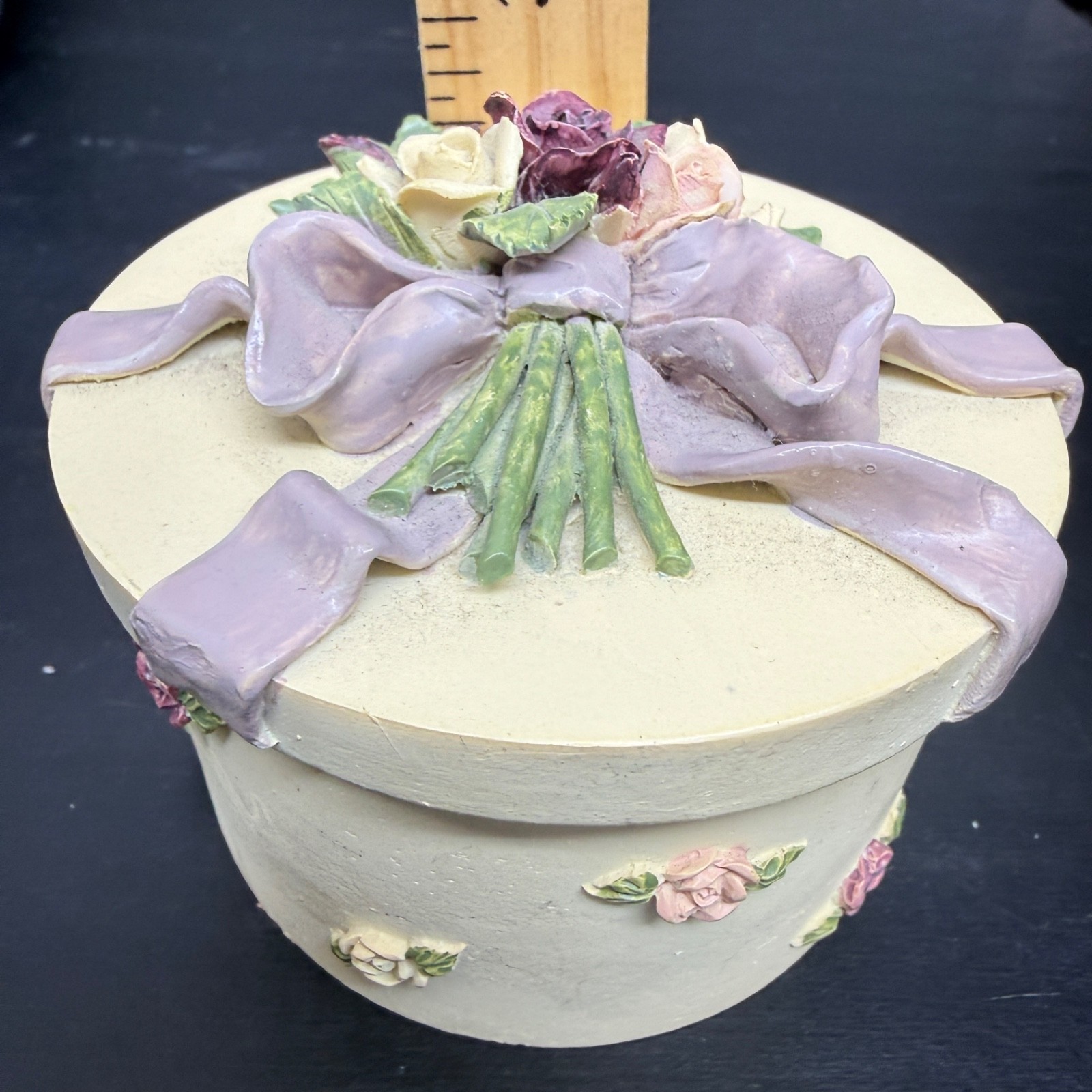Hand-Painted 3D Rose and Bow Decoration Trinket Dish~Ceramic Shape of a Hat Box