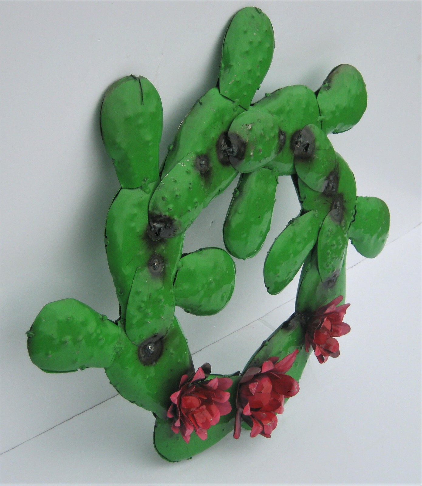 SET THREE (3) METAL YARD ART PRICKLY PEAR WALL DECOR WREATHS W FLOWERS GREEN