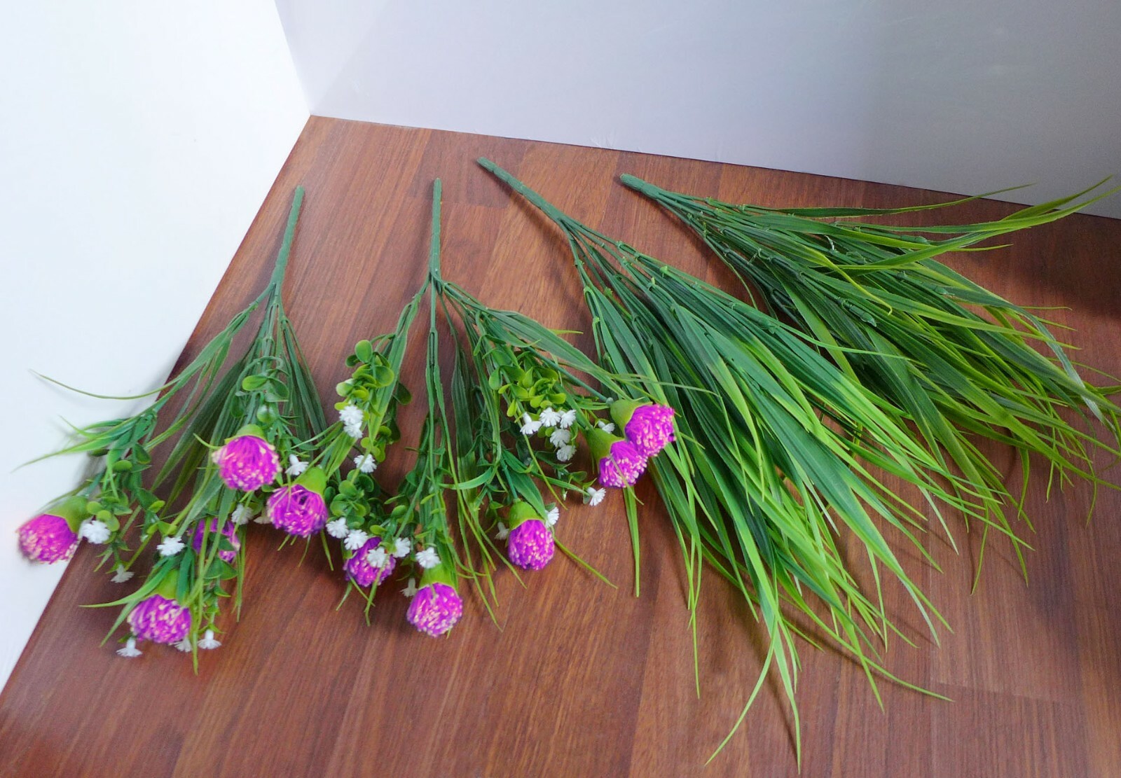 Set of 4 Artificial Grass (2 Ball Flowers Bush With Grass)