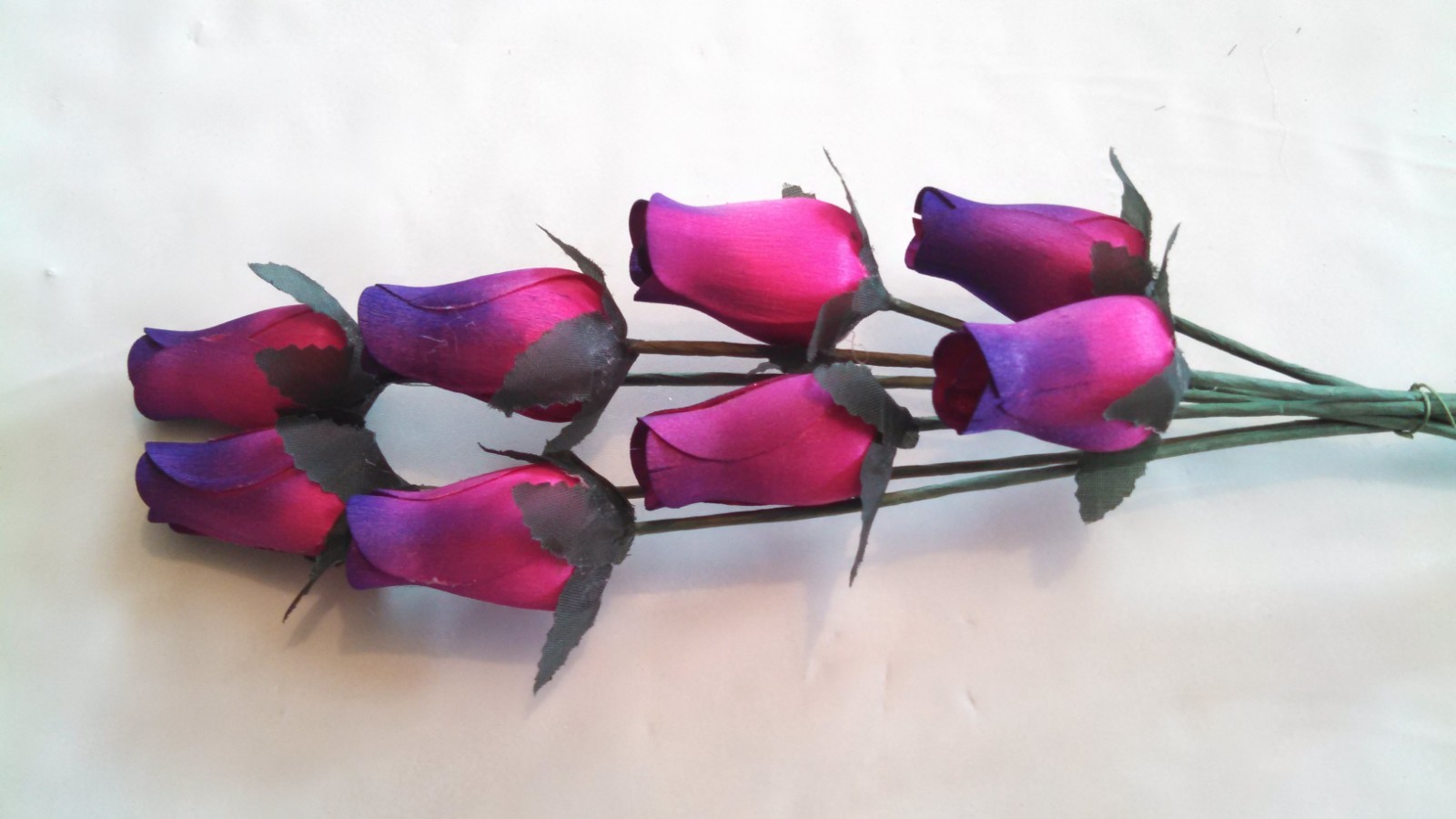 Small Bud Wood Roses – (Various Pink Colors)