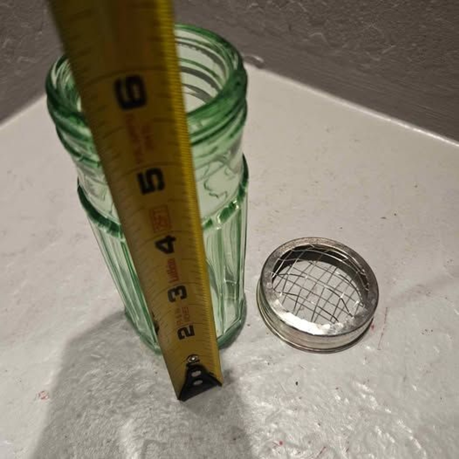 VINTAGE Green Depression Glass Flower Frog Vase Jar W/Metal Net Lid 8″H