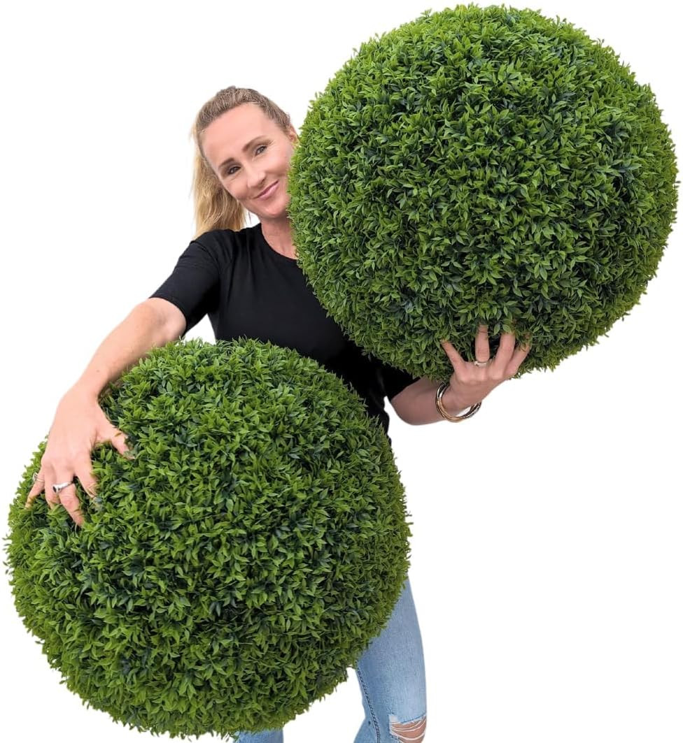 23″ XL Topiary Balls (Better than a Boxwood, 2 Topiary Balls (4 Halves))