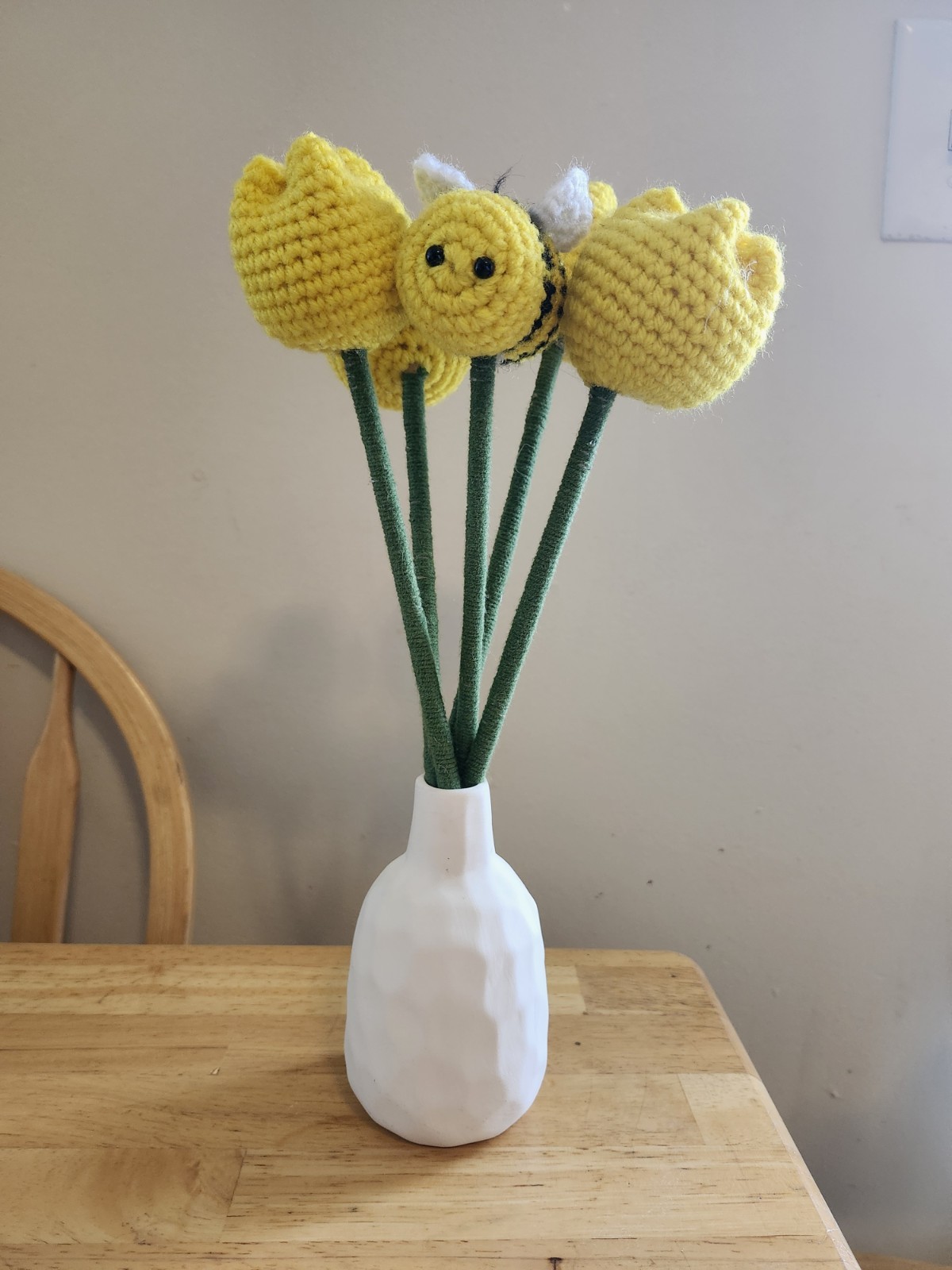 Artificial Crochet Yellow Tulip Bouquet with Bee in White Vase, Floral Theme