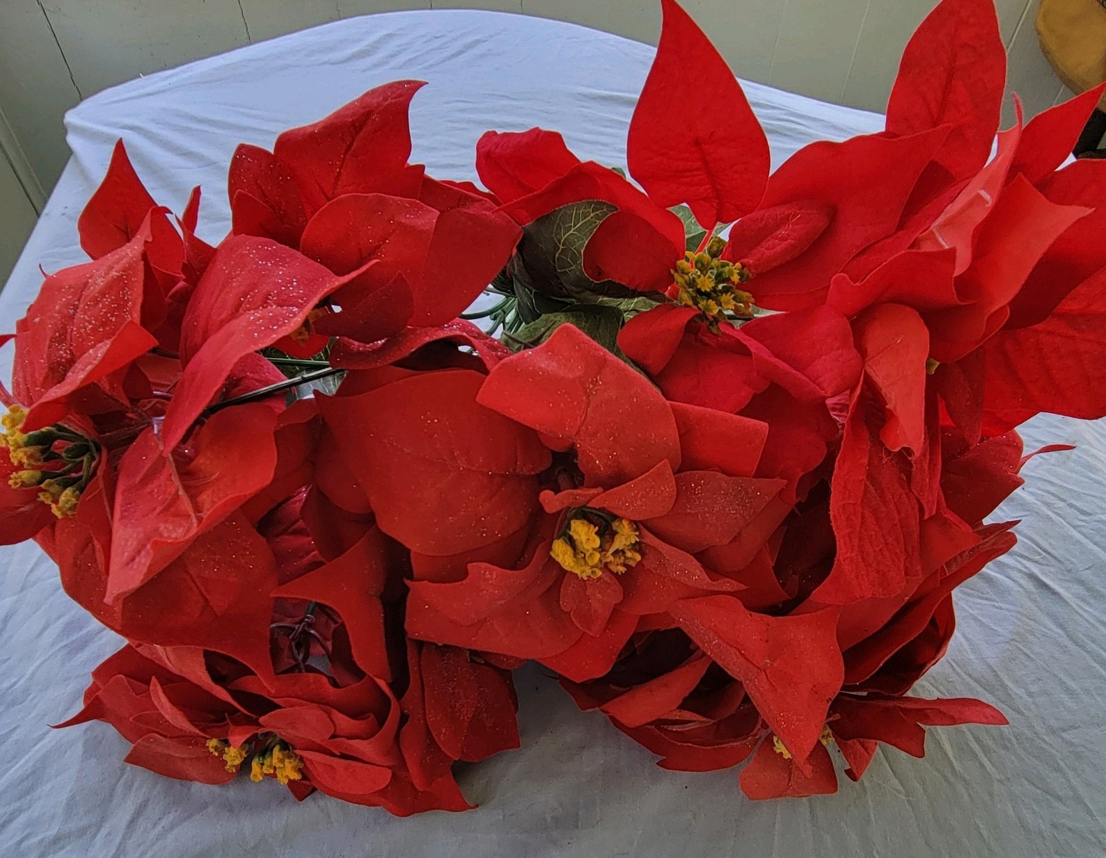 Poinsettias Artificial Christmas Flowers Artificial Decorations – 4 Bunches