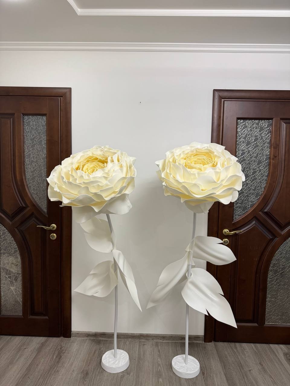 Large Decorative Flowers Foamiran Flowers Window Display Decor / Große Dekoblume