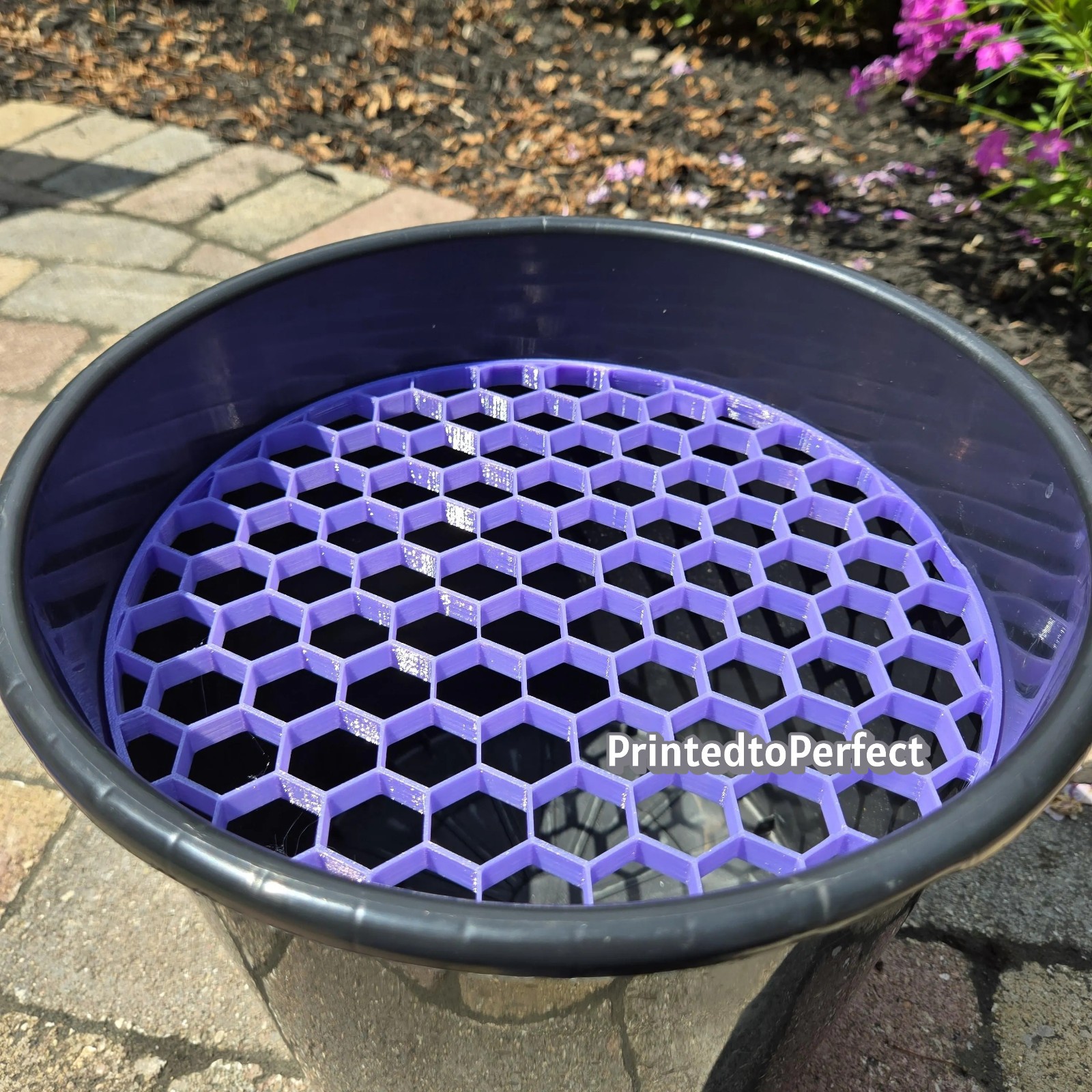 flower bucket grid for harvesting and transporting