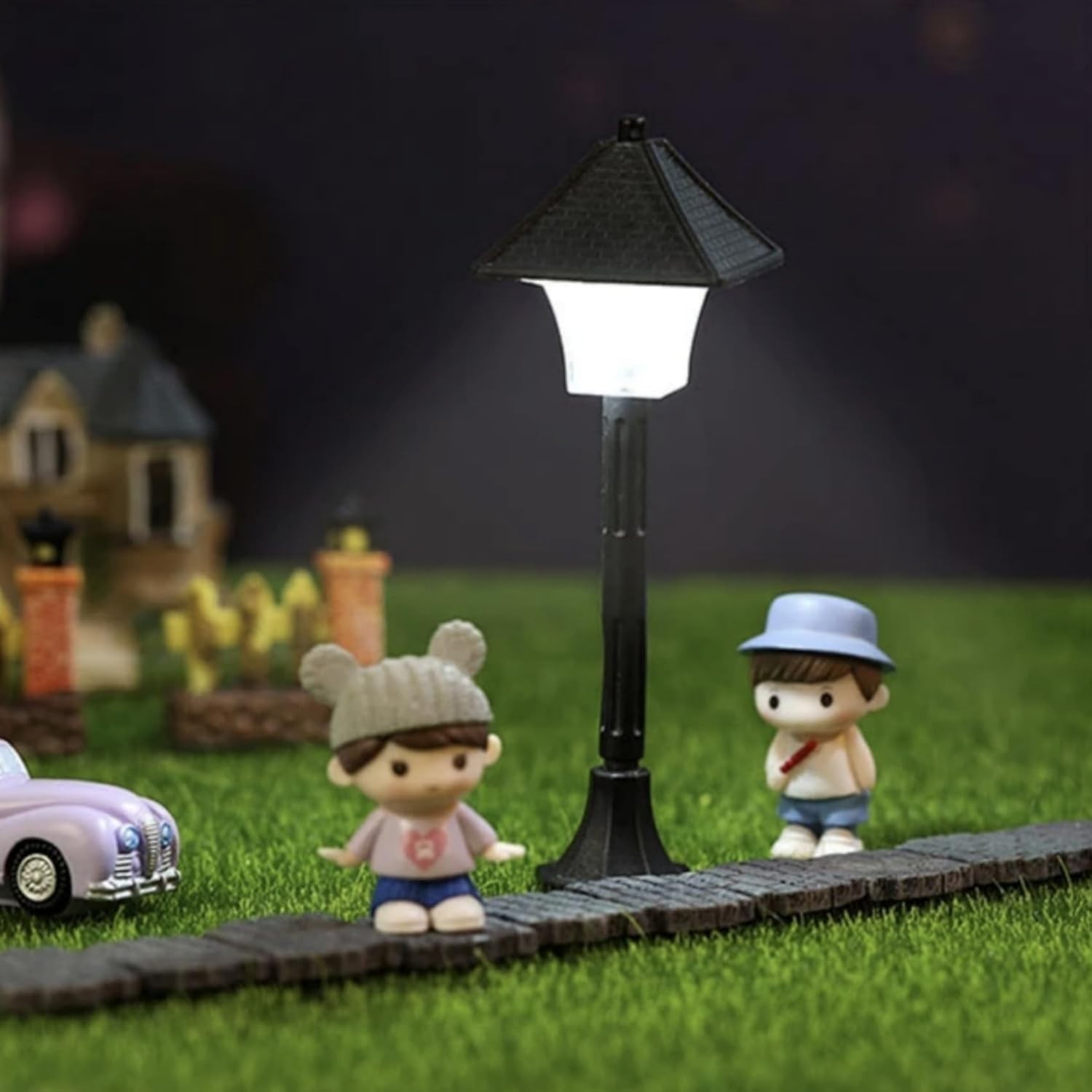 4 Synthetic Grass Squares for DIY Fairy Gardens & Creative Decor Projects