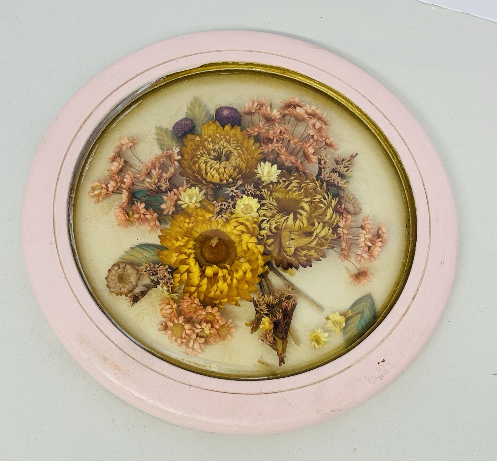 Vintage Dried Flower Art In Round Convex Glass Frame 7.5”