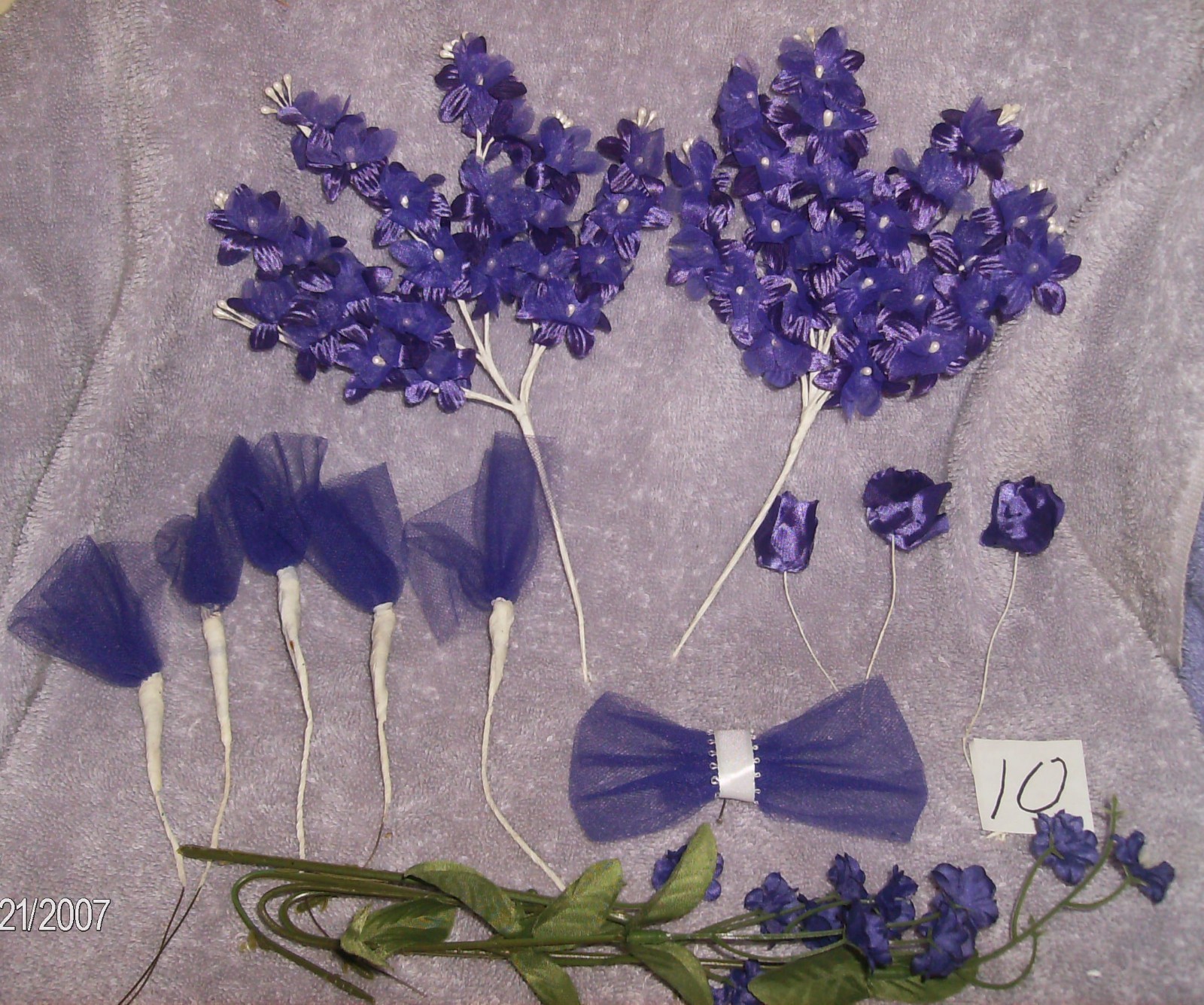 LOT OF 12 PURPLE SATIN FLORAL STEMS & ROSES CRAFTS NEW #10
