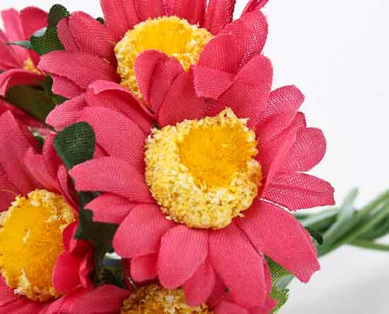 Set of 18 Small 4-1/2″ Tall Hot Pink Artificial Daisy Bunches