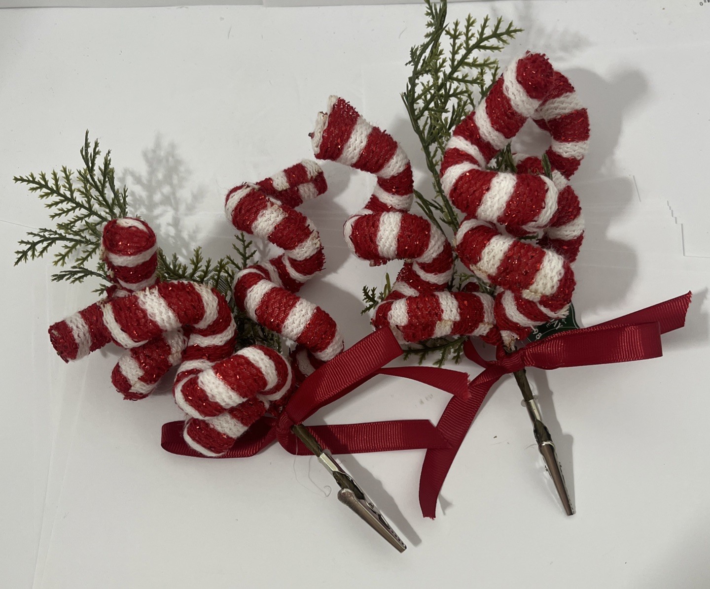 2 Holiday Time Christmas Yarn Candy Cane Floral Decor Picks 6×9 Inch NWT