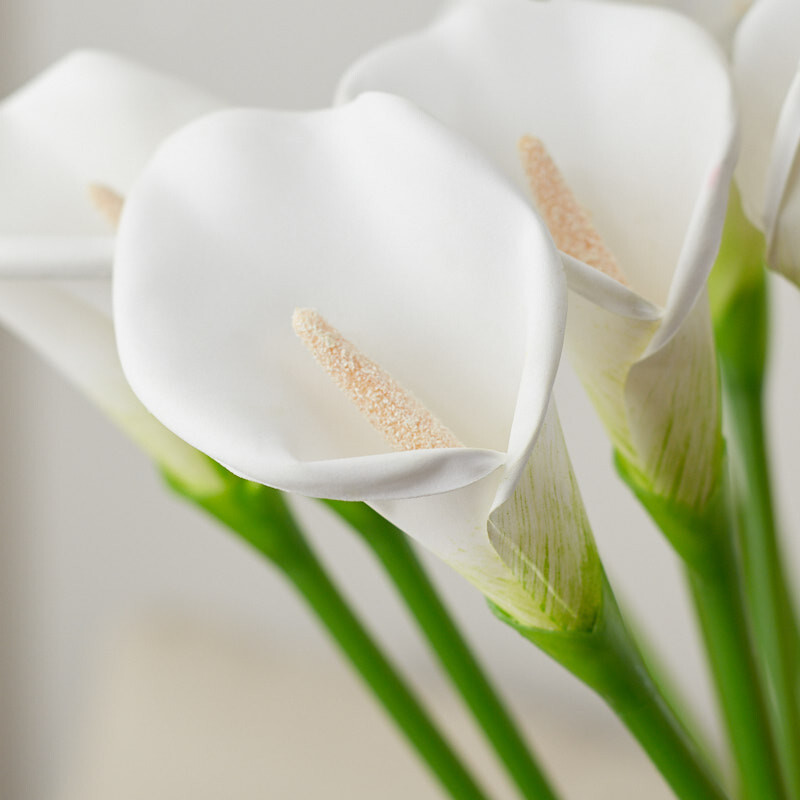 Package of 12 White Artificial Calla Lily 29″ Stems