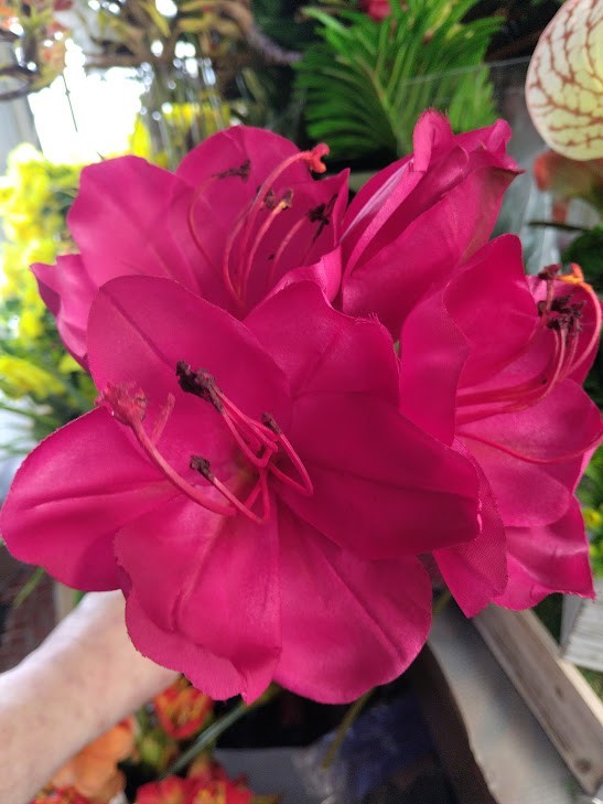 Artificial amaryllis stem. silk flower floral arrangements.