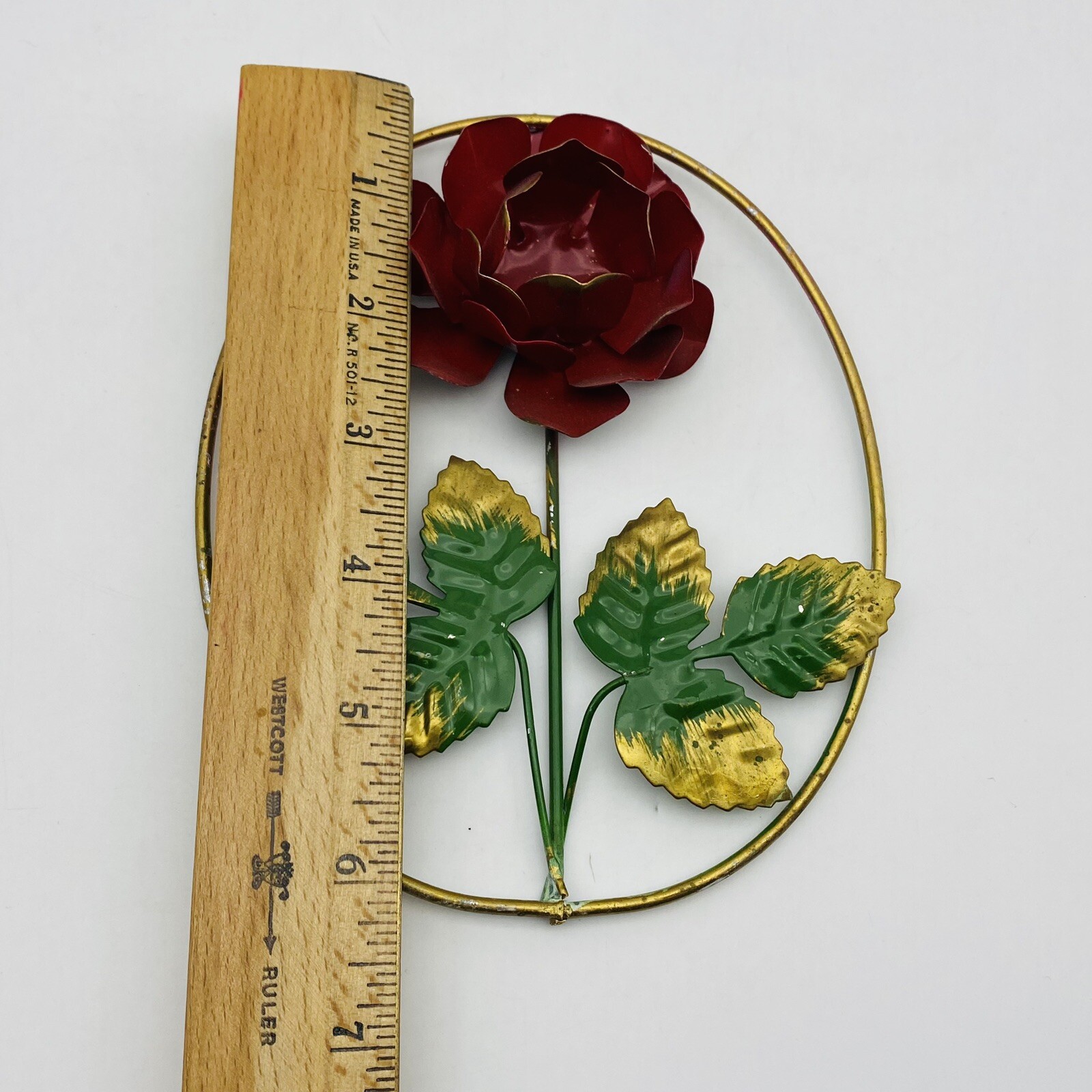 Vintage Red Rose Wreath metal wall place Made in Hong Kong