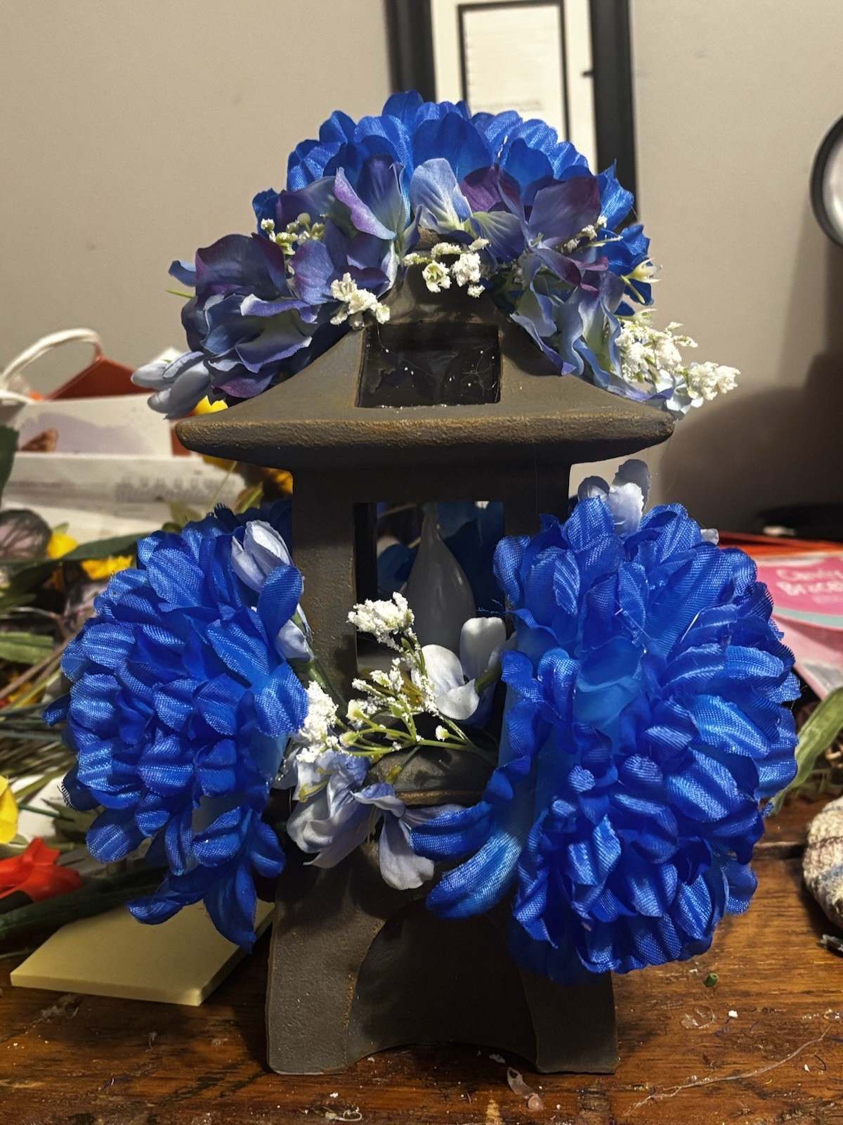 Artificial Blue and White Flower Arrangement Lantern Wall Decor, Plastic Fabric