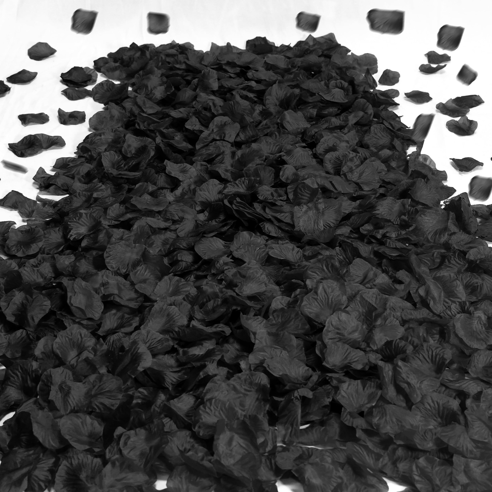 1500 PCS Black Rose Petal Artificial Silk Flower Wedding Party Decor Event