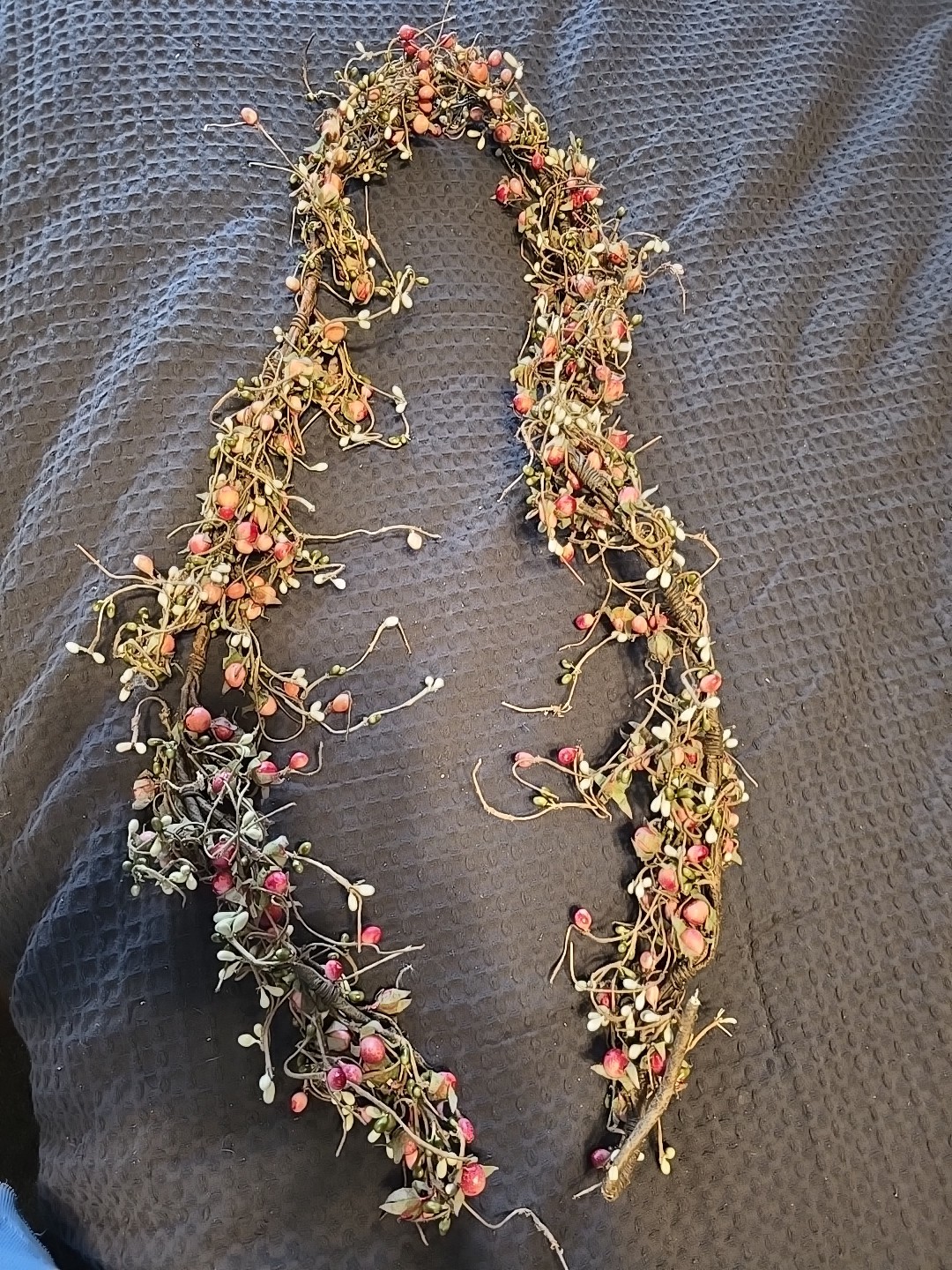 Artificial 4′ White And Pink Berry Roping With Natural Looking Twig Base