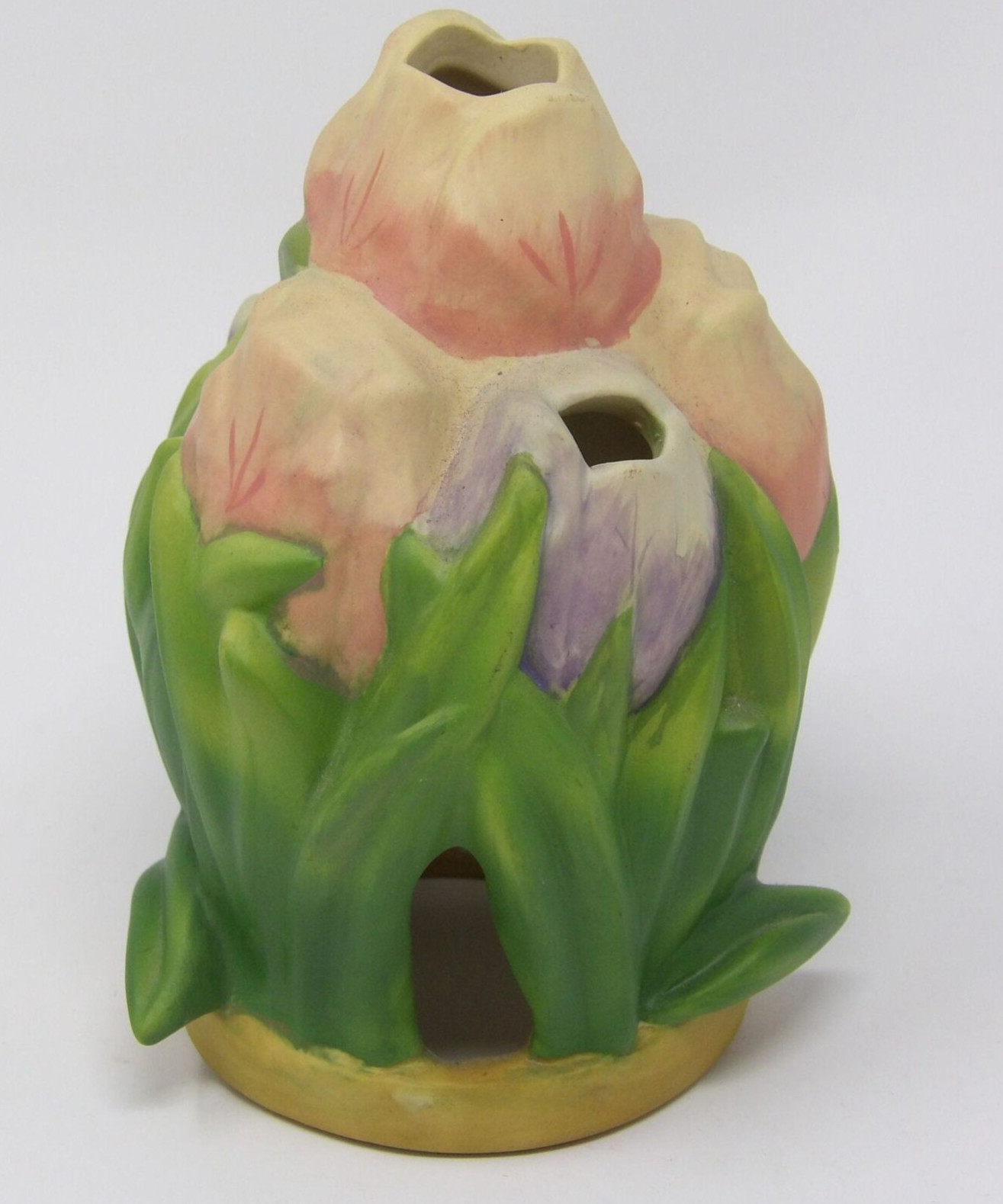 Vintage Floral Frog Floral Bouquet Shaped 4 3/4″ H x 3 1/2″ W Pink & Purple Flow