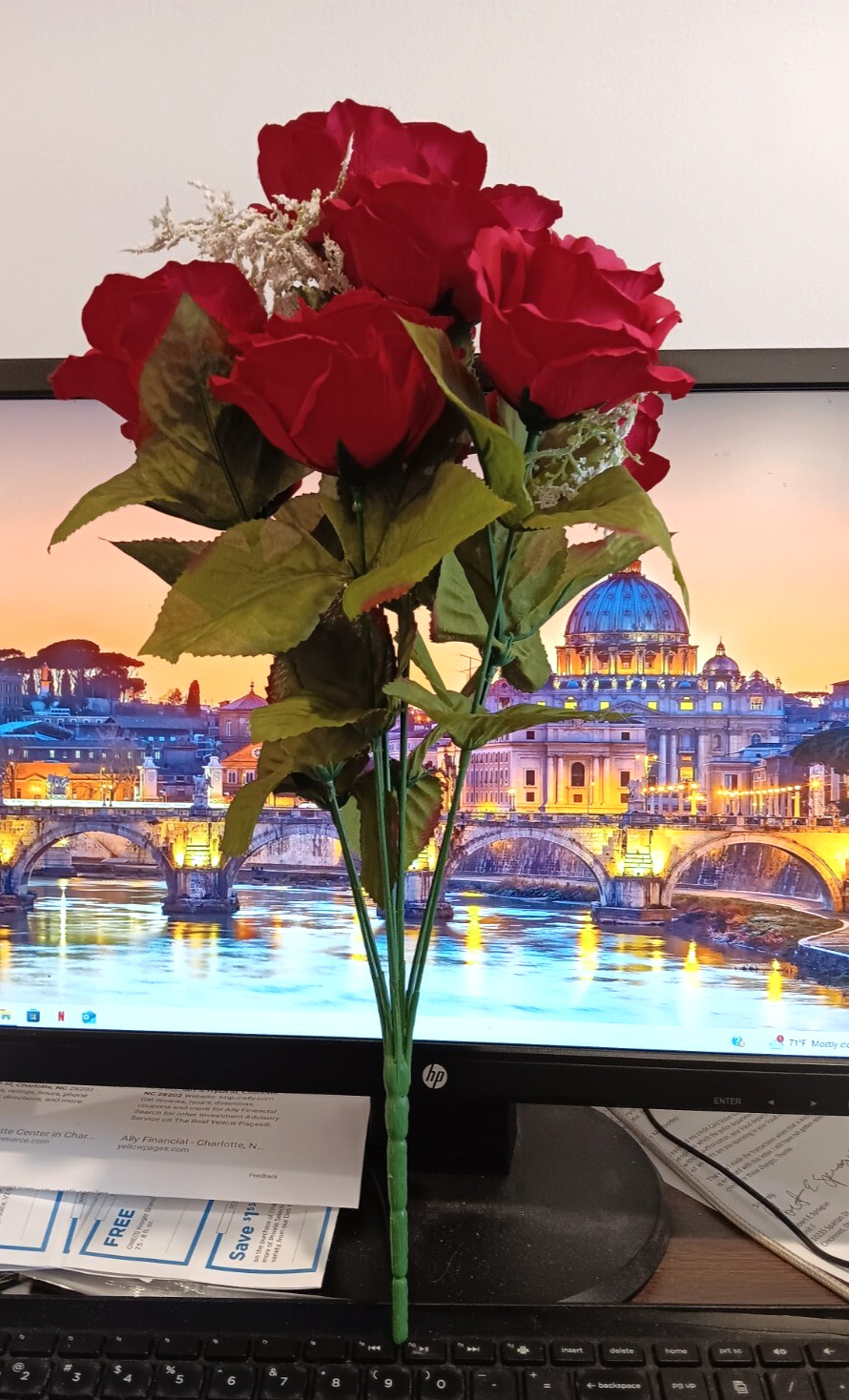 BOUQUET OF ARTIFICIAL RED ROSES FLOWER 17″ TALL GREEN STEM, CHRISTMAS/VALENTINES