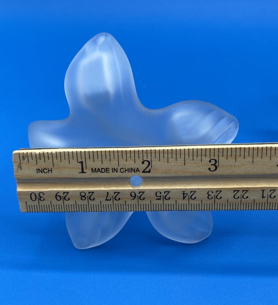 Frosted Glass Lily Flower Buds Tabletop Decoration White Set Of 3 Vintage
