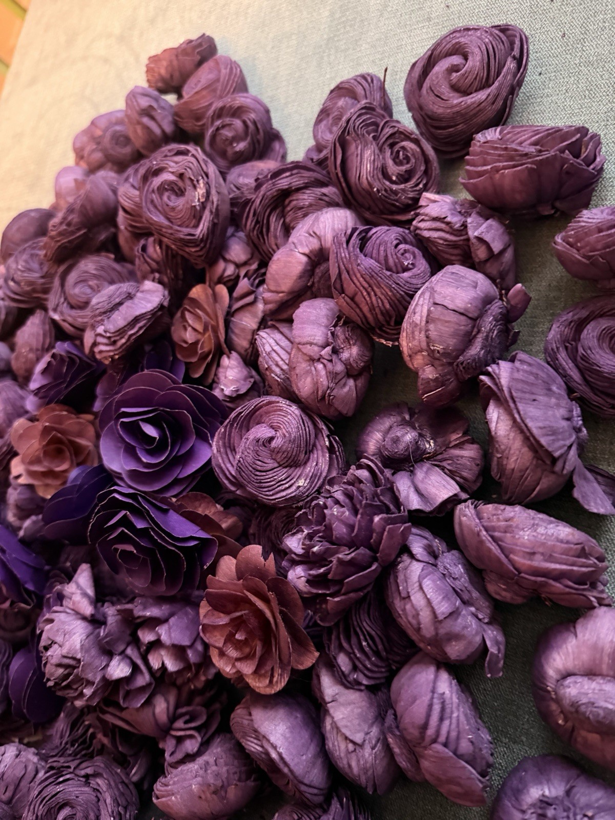 Wood Flowers Crafting Styles Multiple Colors, Sizes 2″-5″