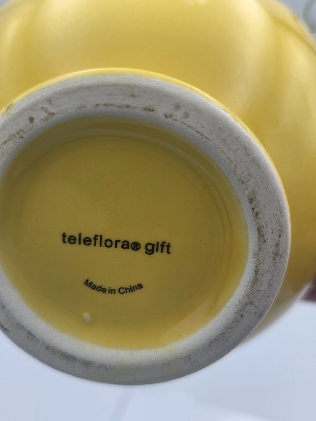 SMILEY FACE BRIGHT YELLOW CERAMIC CUP WITH LEMON TREE FLORAL ARRANGEMENT