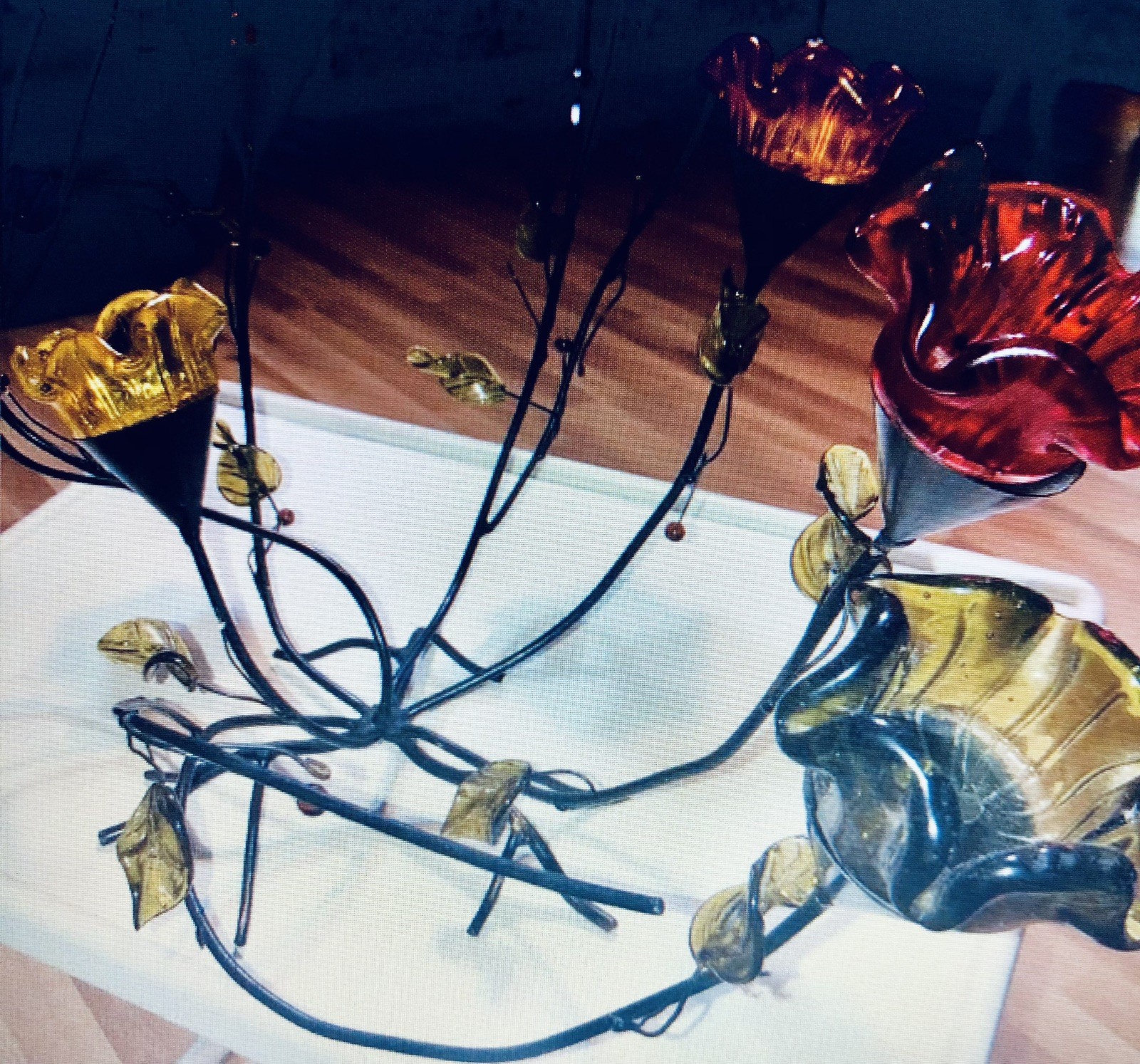 Vtg Wrought Iron Centerpiece 9 Stems & 9 Legs 7 Thick Glass Roses 18×21 In.