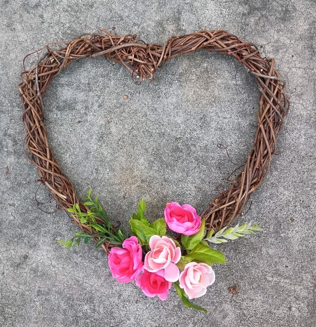 PrettyHeart Shaped Grapevine Wreath Decorated With Artificial Pink Peony Flowers