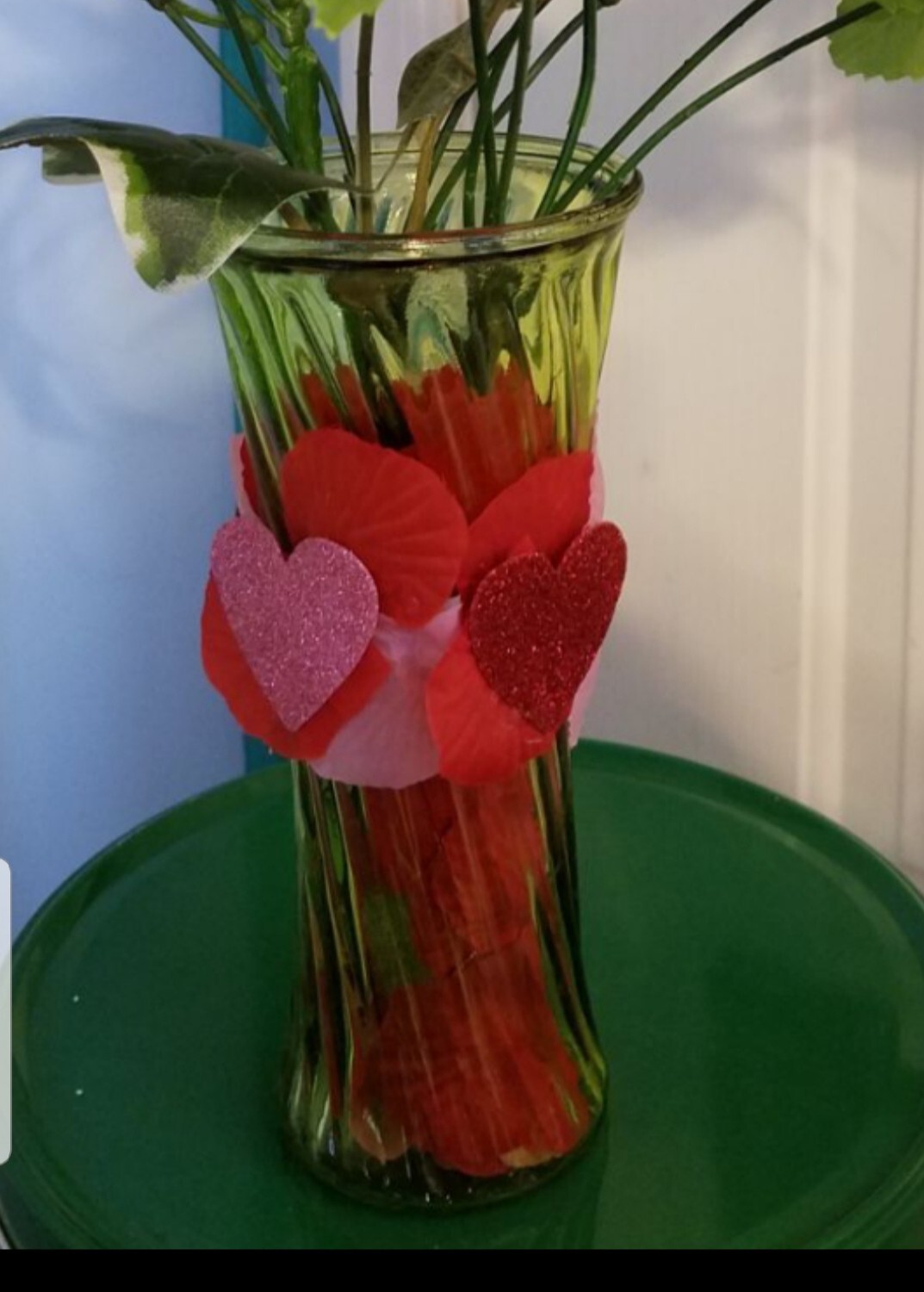 Beautiful green’ish unique glass vase with silk fabric flowers Please go to my