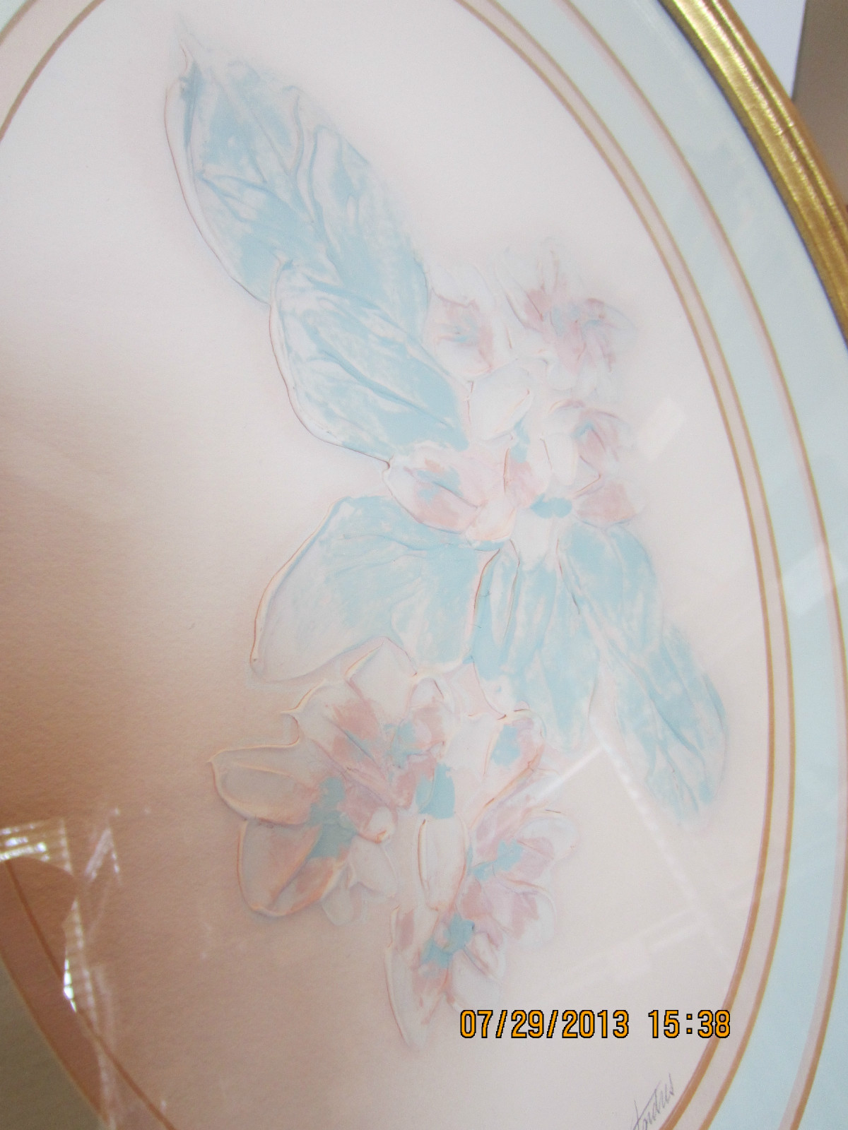 OVAL FRAMED & MATTED FLORAL ACRYLIC PAINTING