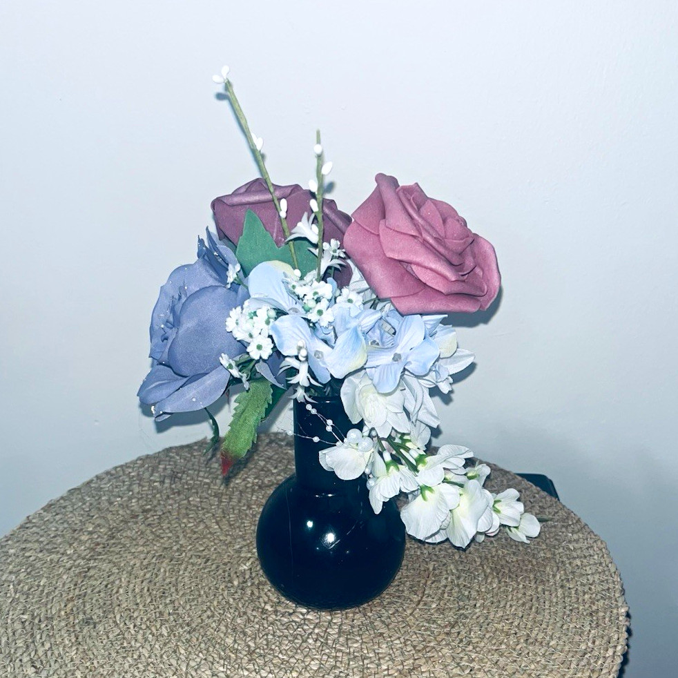 Artificial Rose Flower Arrangement & Centerpiece in Black Vase, Multicolor