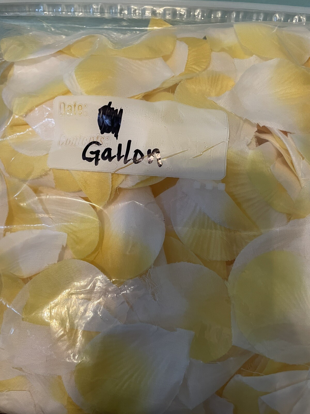 Silk Flower Petals for Wedding/Party/Nursery, Yellow & White