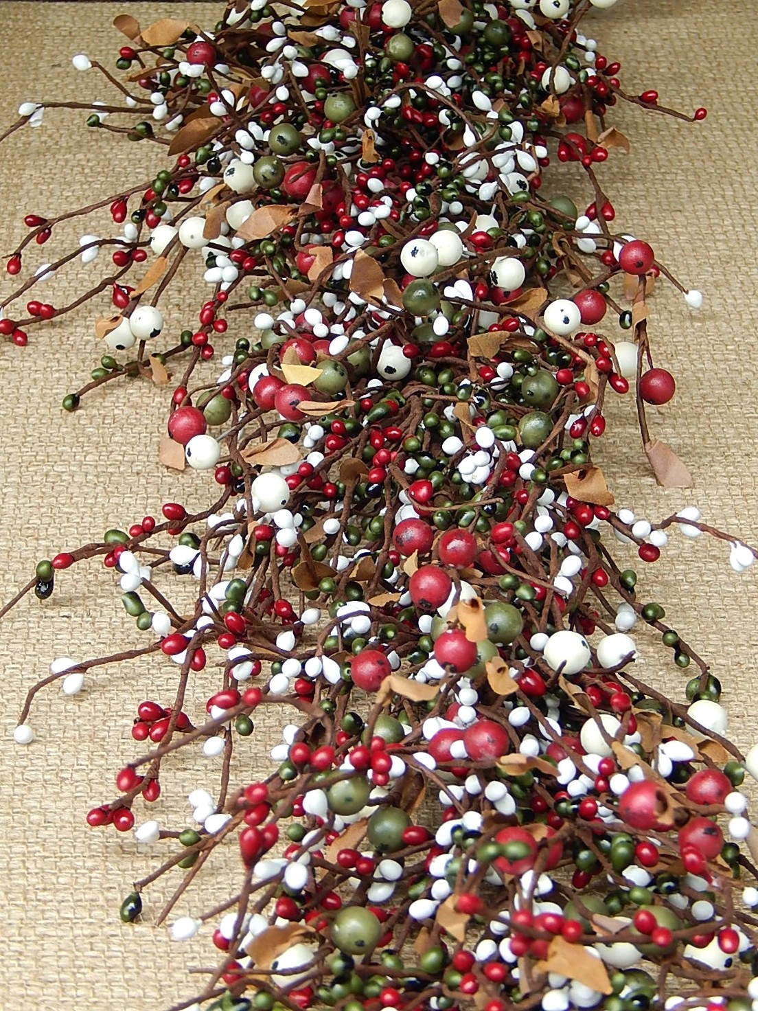 HOLIDAY Berry Garland – Mixed Berries in RED GREEN WHITE 53″ – NEW