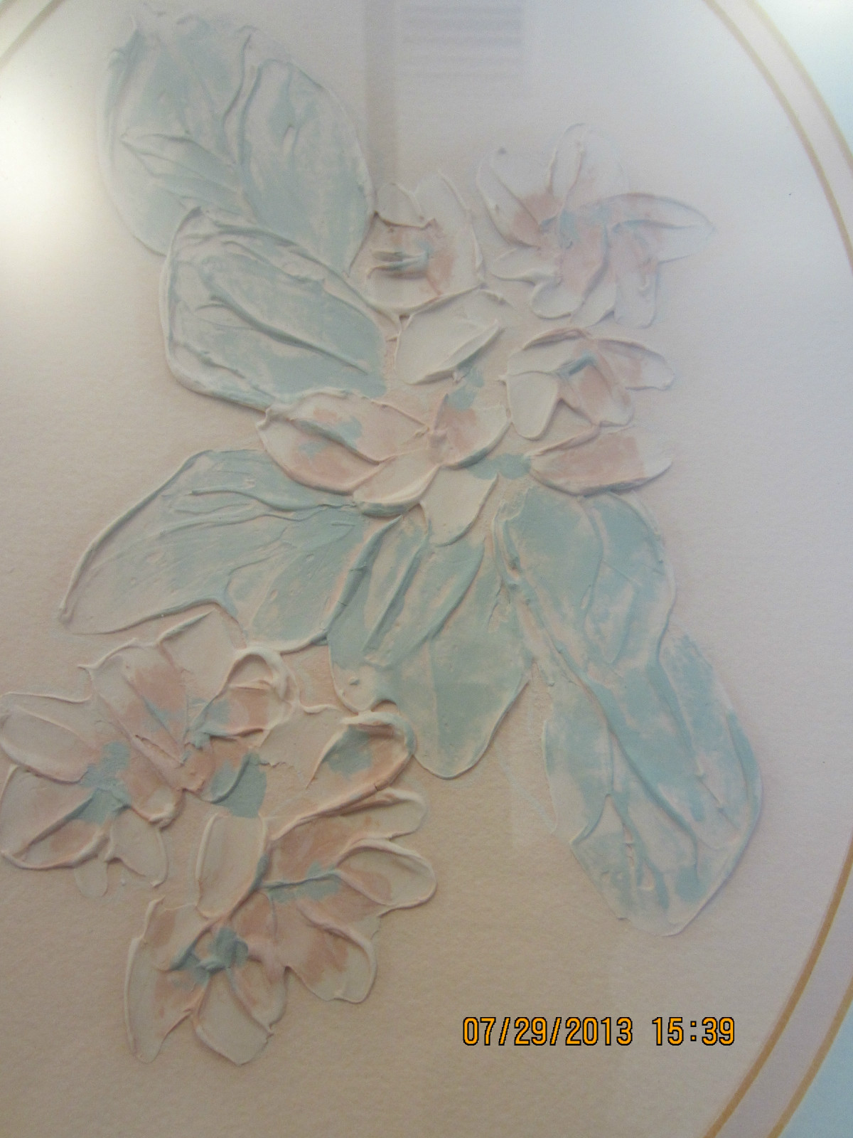 OVAL FRAMED & MATTED FLORAL ACRYLIC PAINTING
