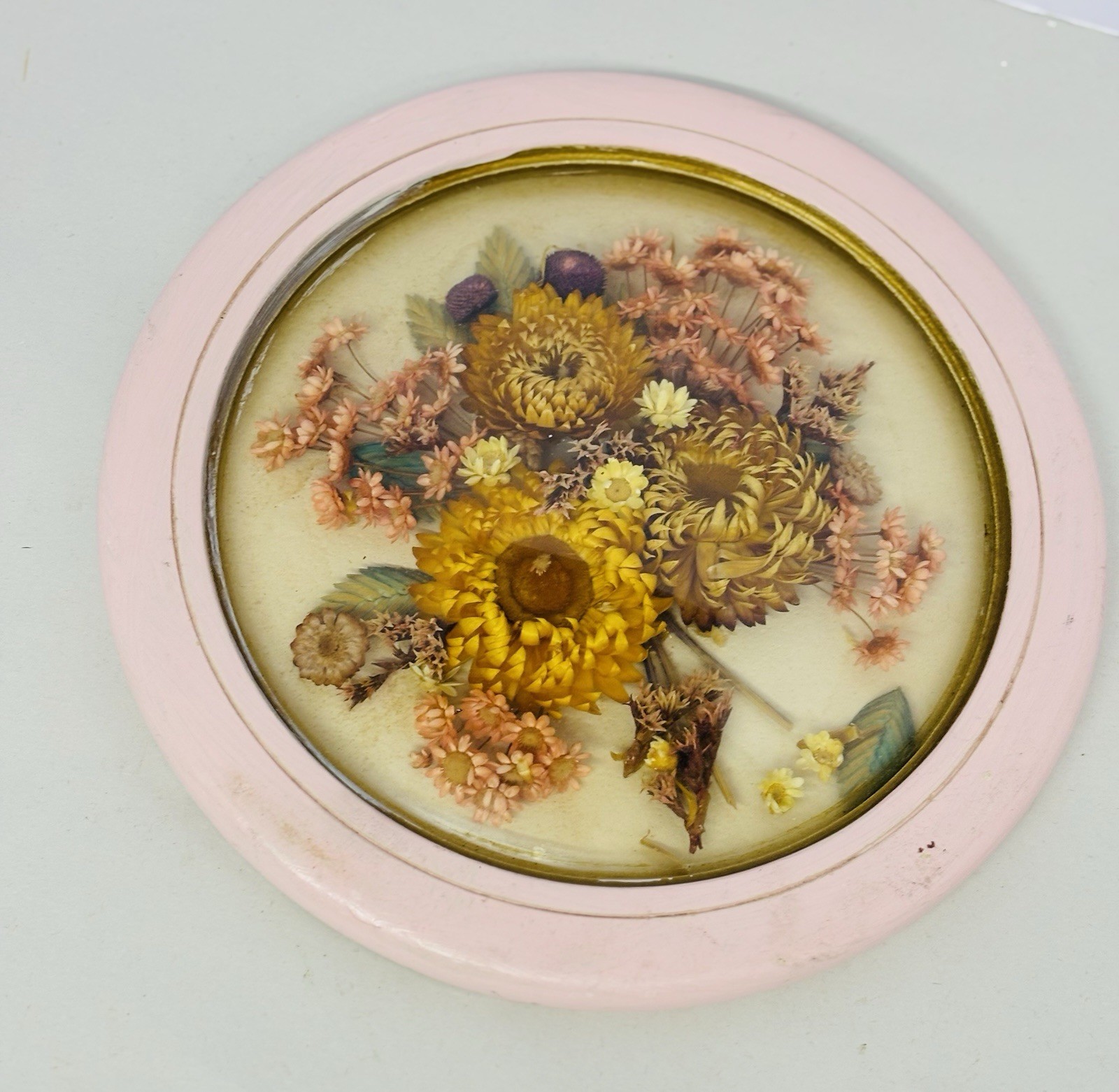 Vintage Dried Flower Art In Round Convex Glass Frame 7.5”