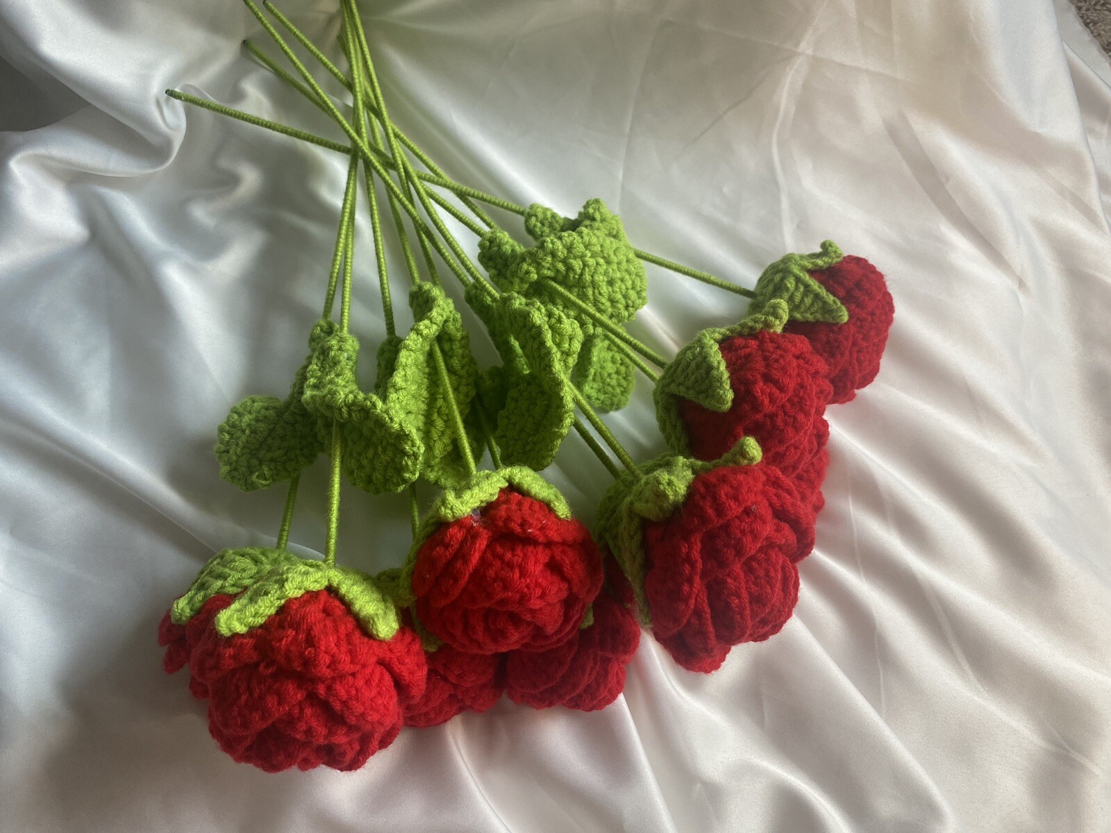 Crochet Knitted Red Rose Flower Bouquet New Handmade Gift For Her