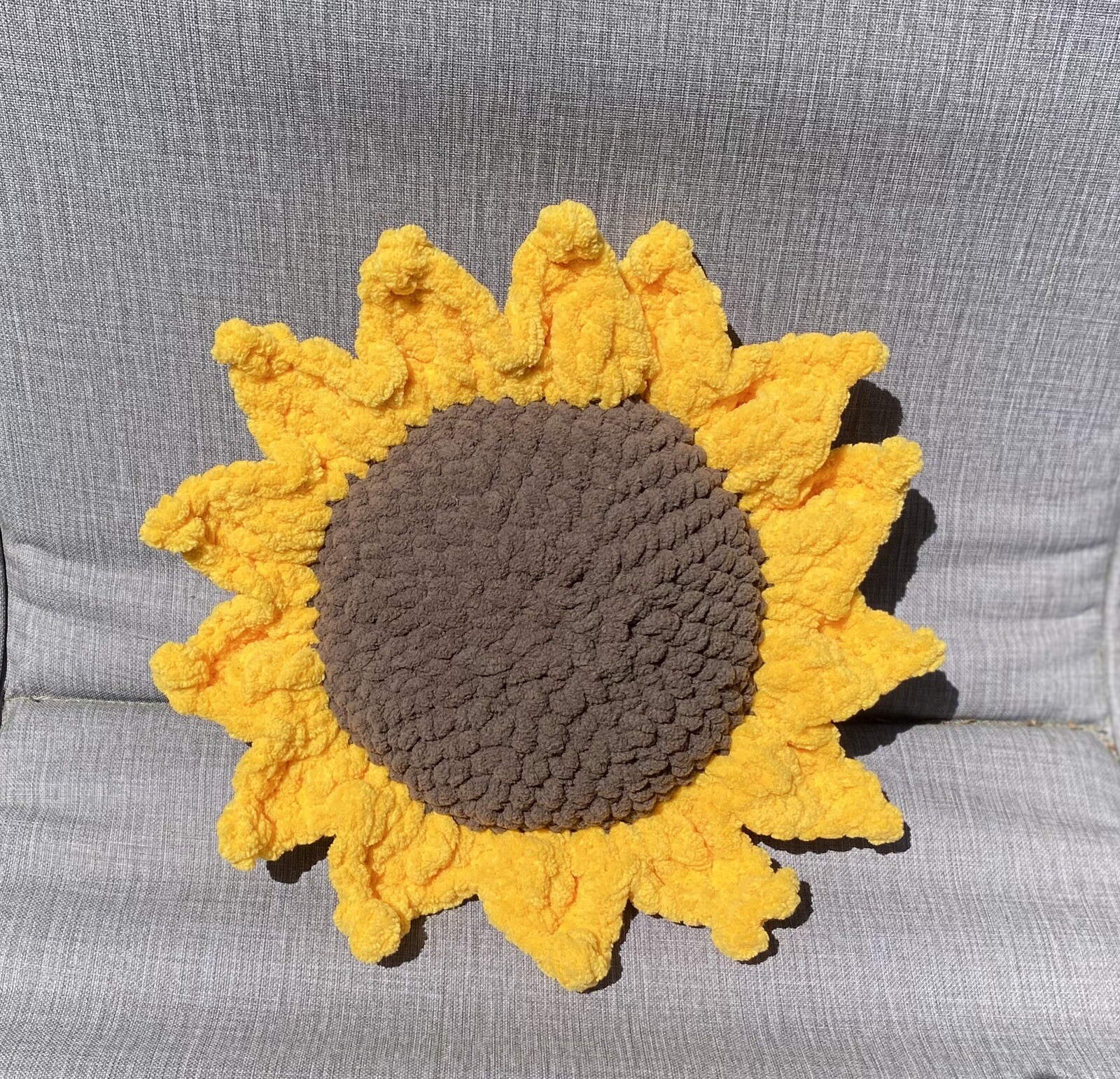 Cottage Style Farmhouse Summer Flowers Pillows Sunflower Bowl Filler Tiered Tray