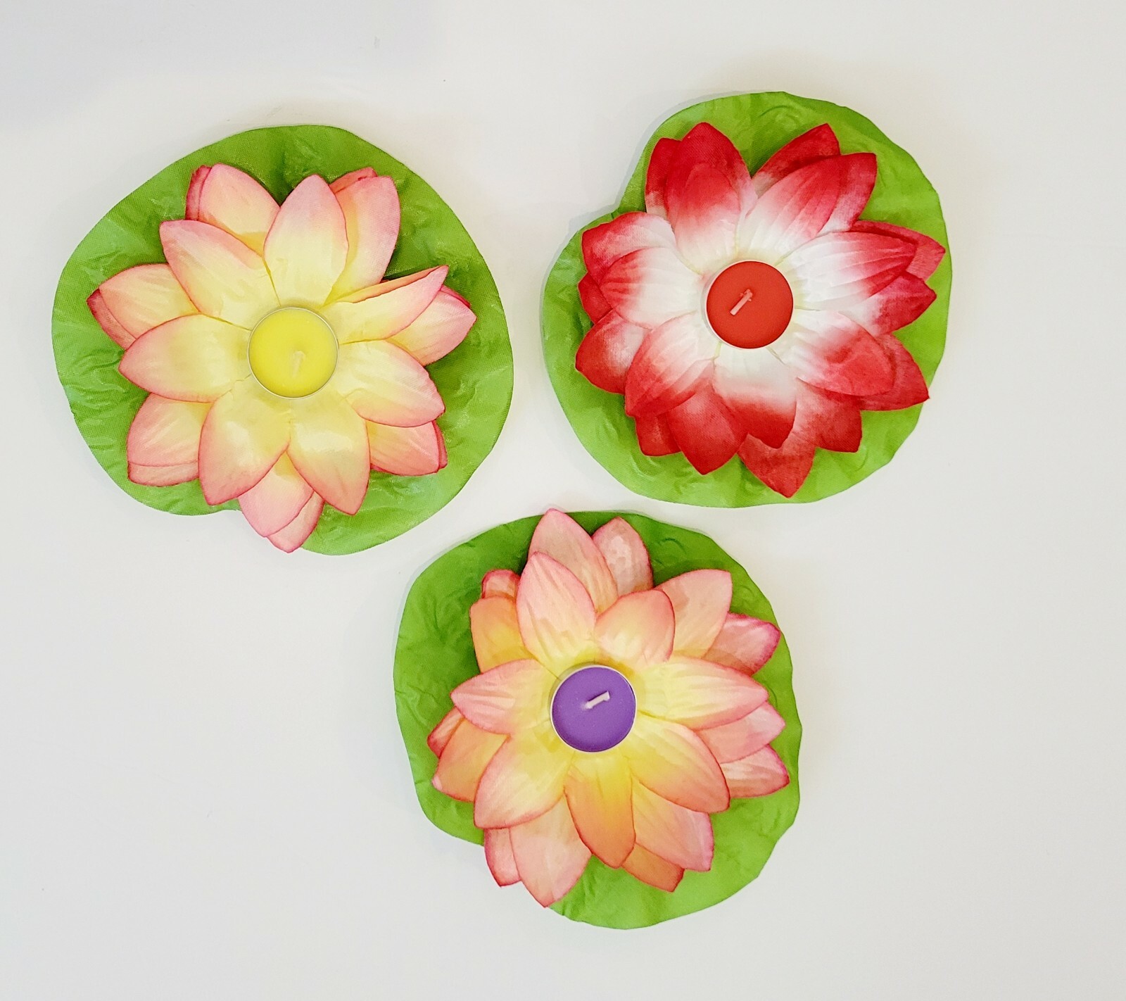 Floating Lotus Lantern Outdoor Wishing Water Lily with Tea Light Candle 5 Pcs.