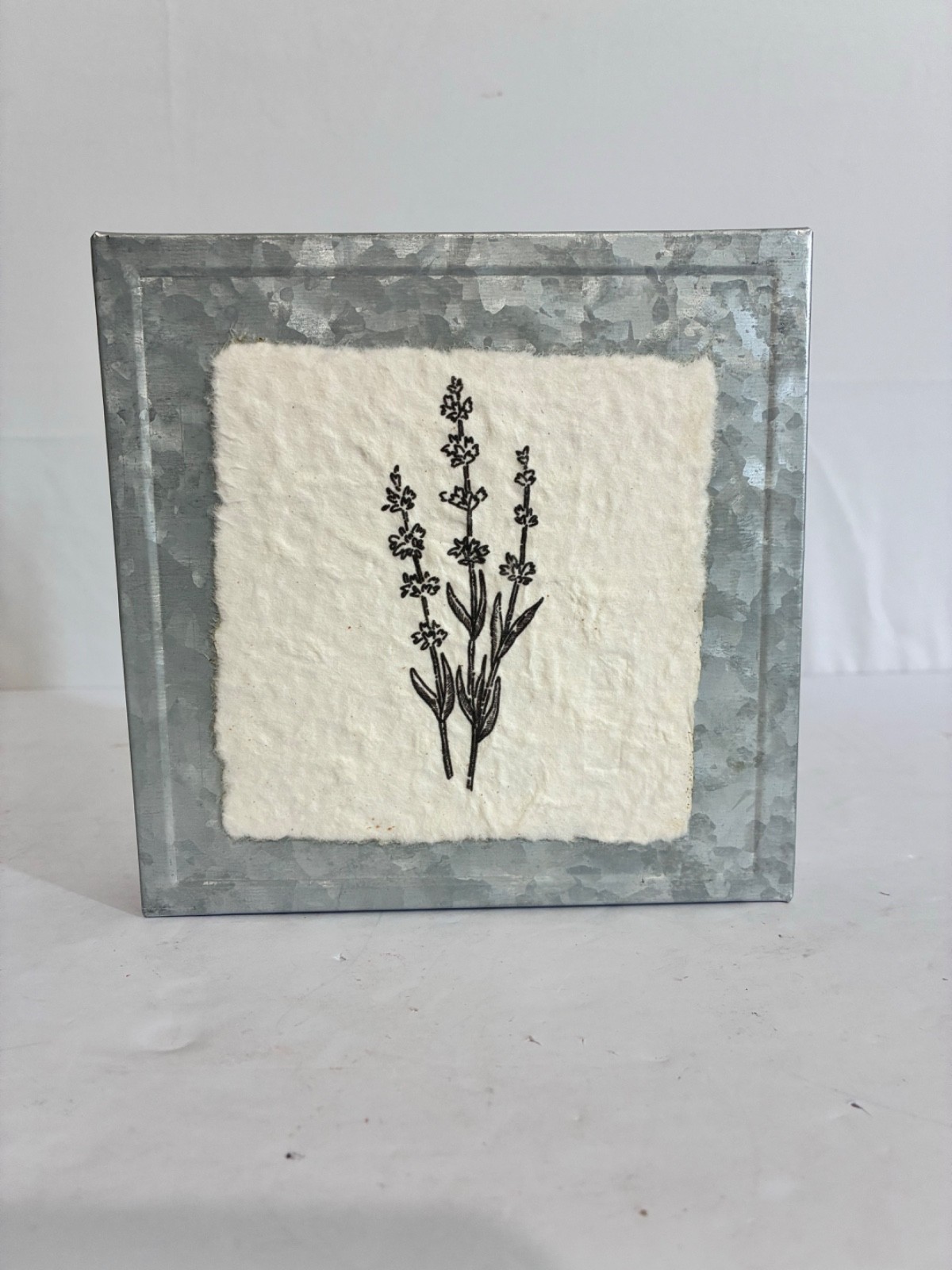Cute Vintage looking Flower drawing for Decoration Used Gray Background