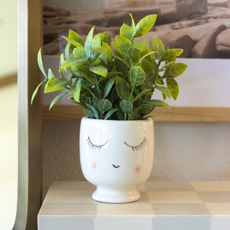 Tabletop Artificial Tea Leaf Plant in Ceramic Shy Girl Planter Indoor Decor New