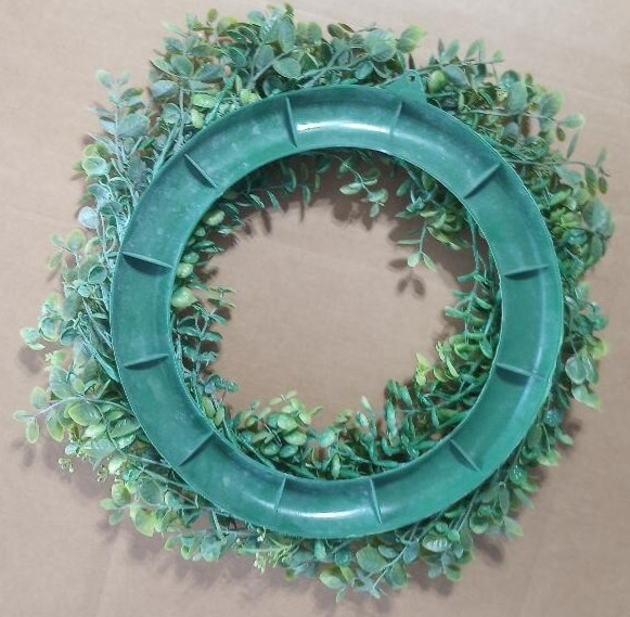 NEW Plastic Wreath 12” Artificial Greenery Indoor Wall Door Decor Free Ship