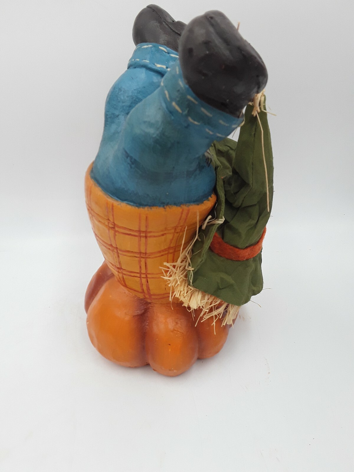 Scarecrow Figurine Thanksgiving Halloween Autumn Fall Decoration Resin 8in tall